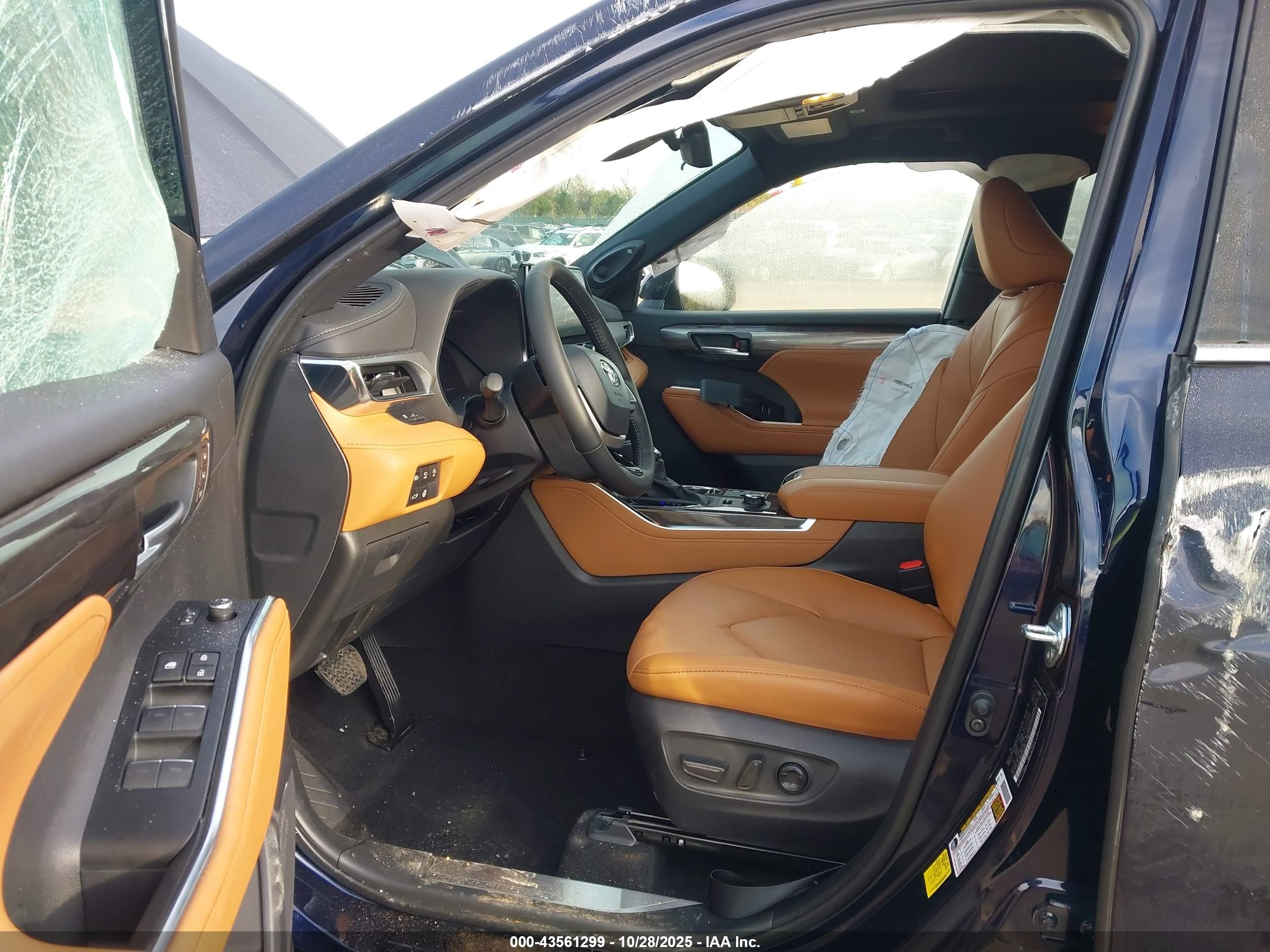 TOYOTA HIGHLANDER image 5