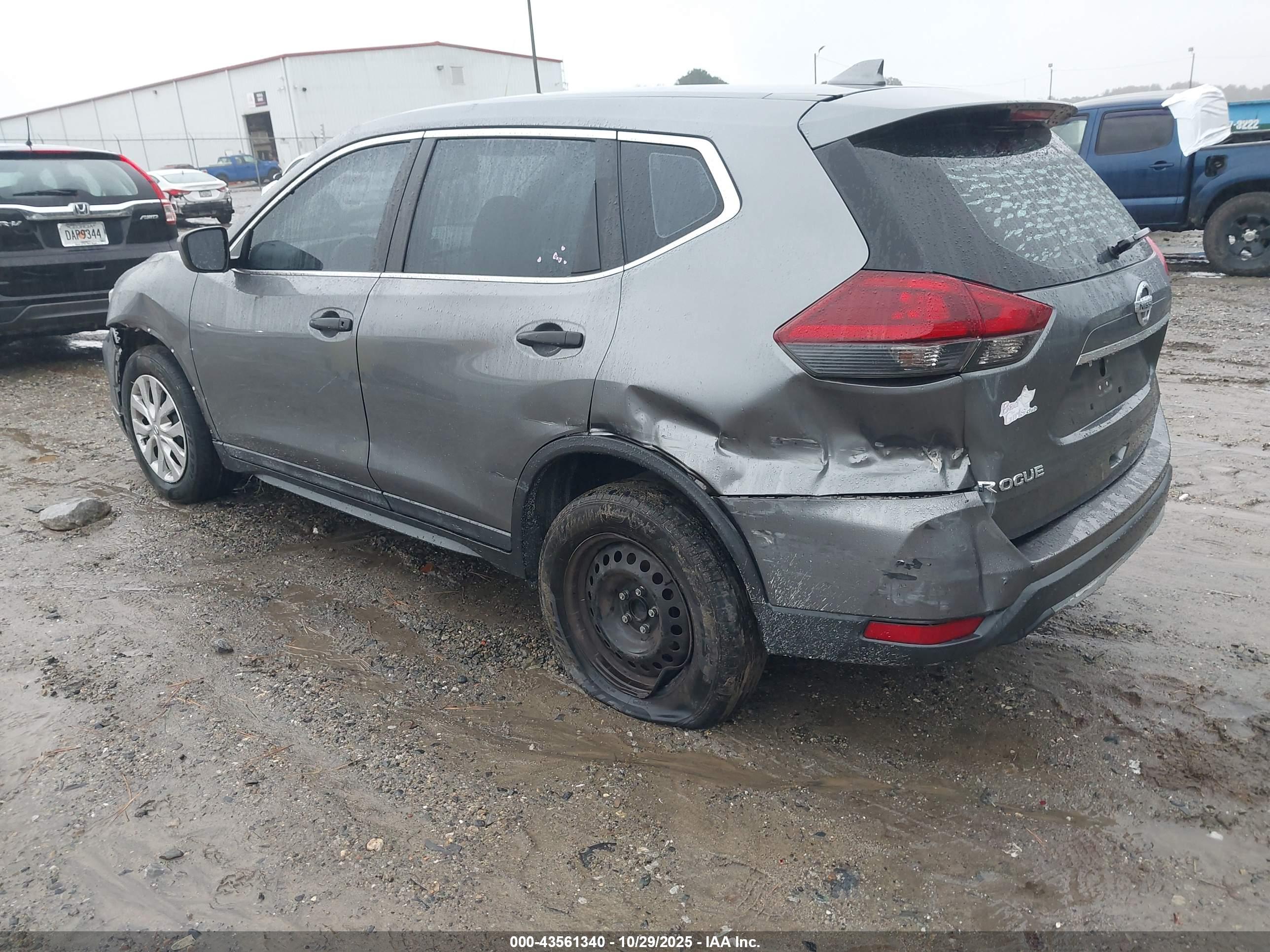 NISSAN ROGUE image 3