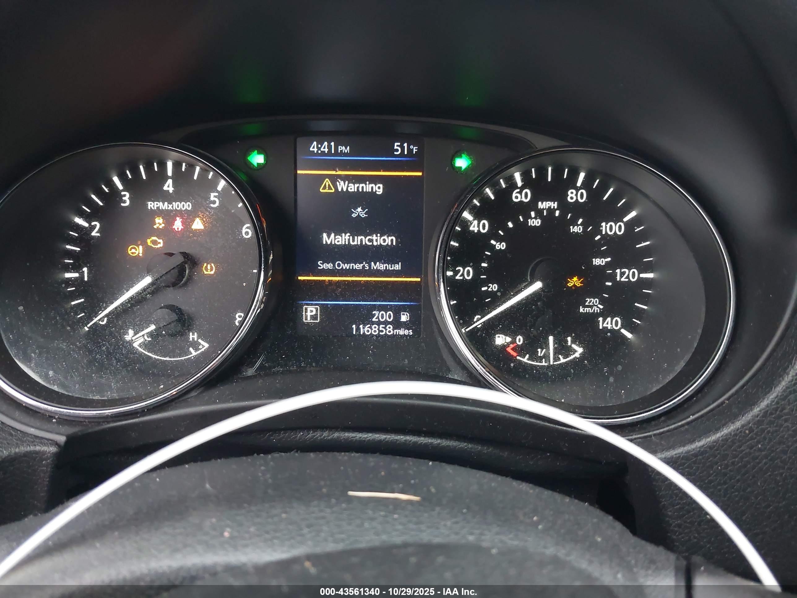 NISSAN ROGUE image 7