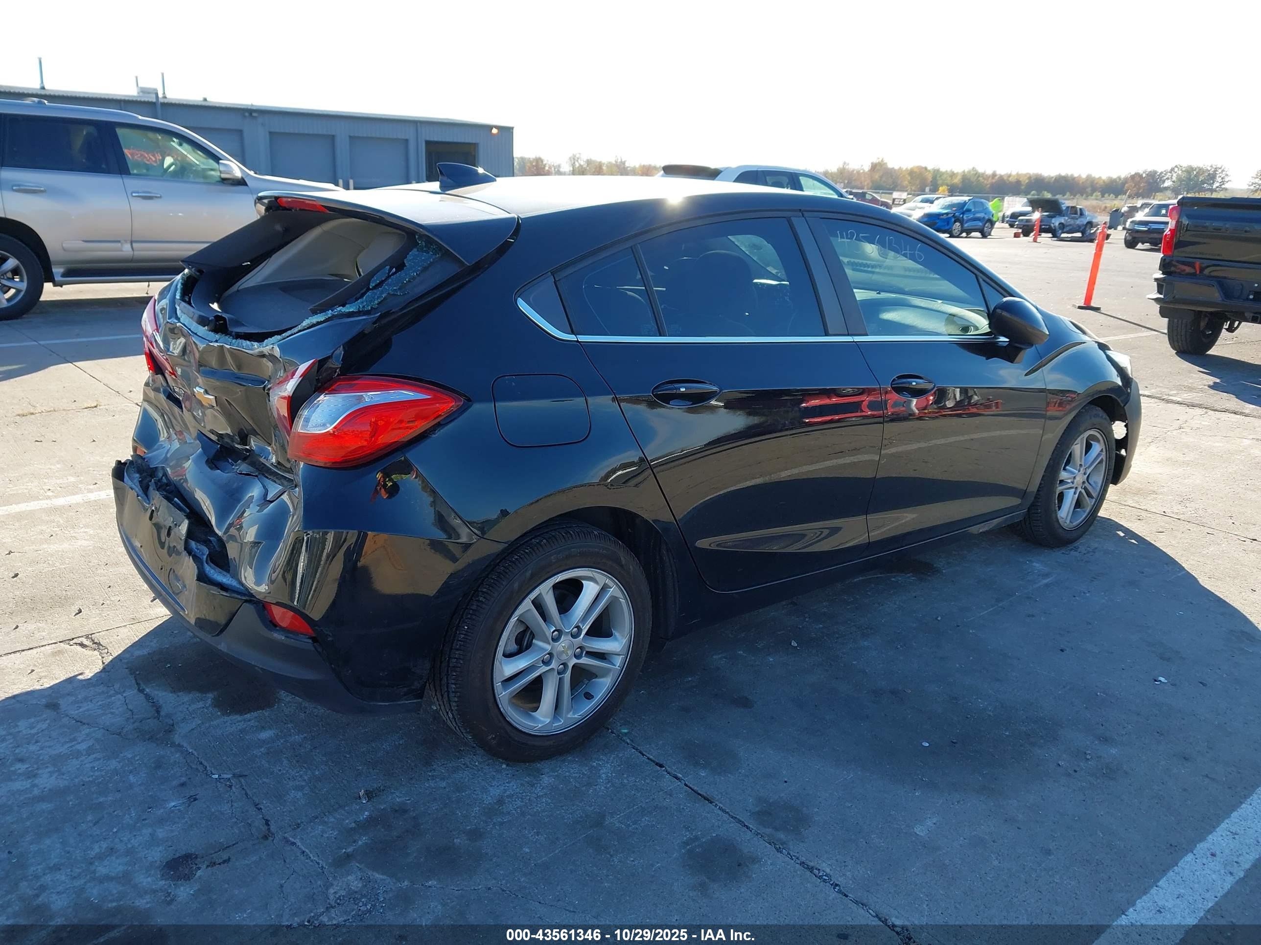 CHEVROLET CRUZE image 4
