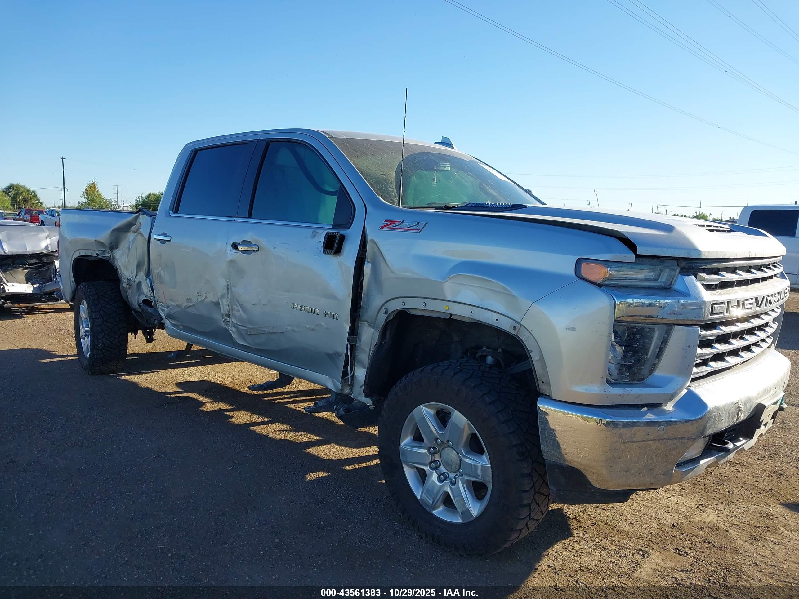 CHEVROLET SILVERADO image 6