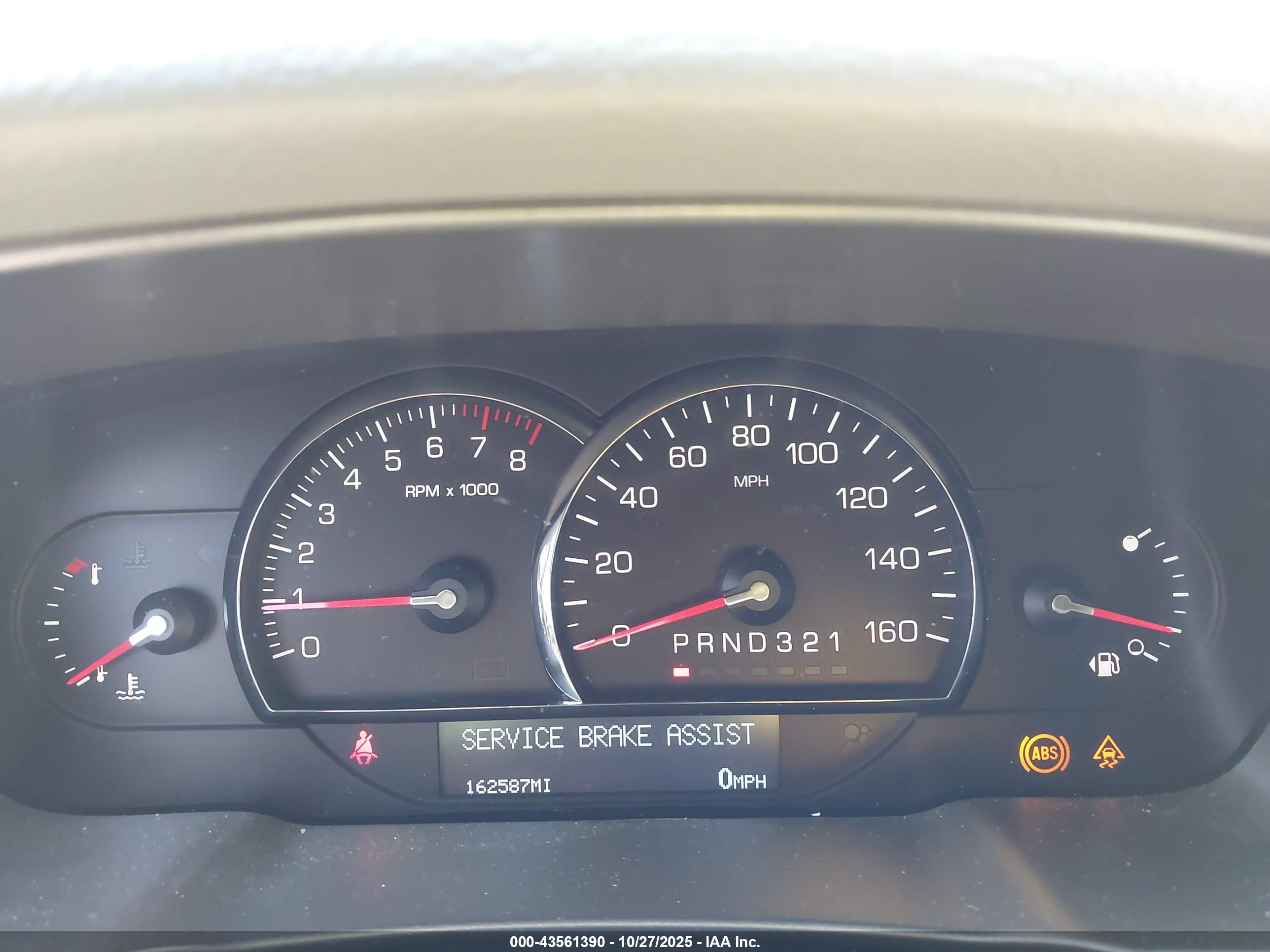 CADILLAC DTS image 7