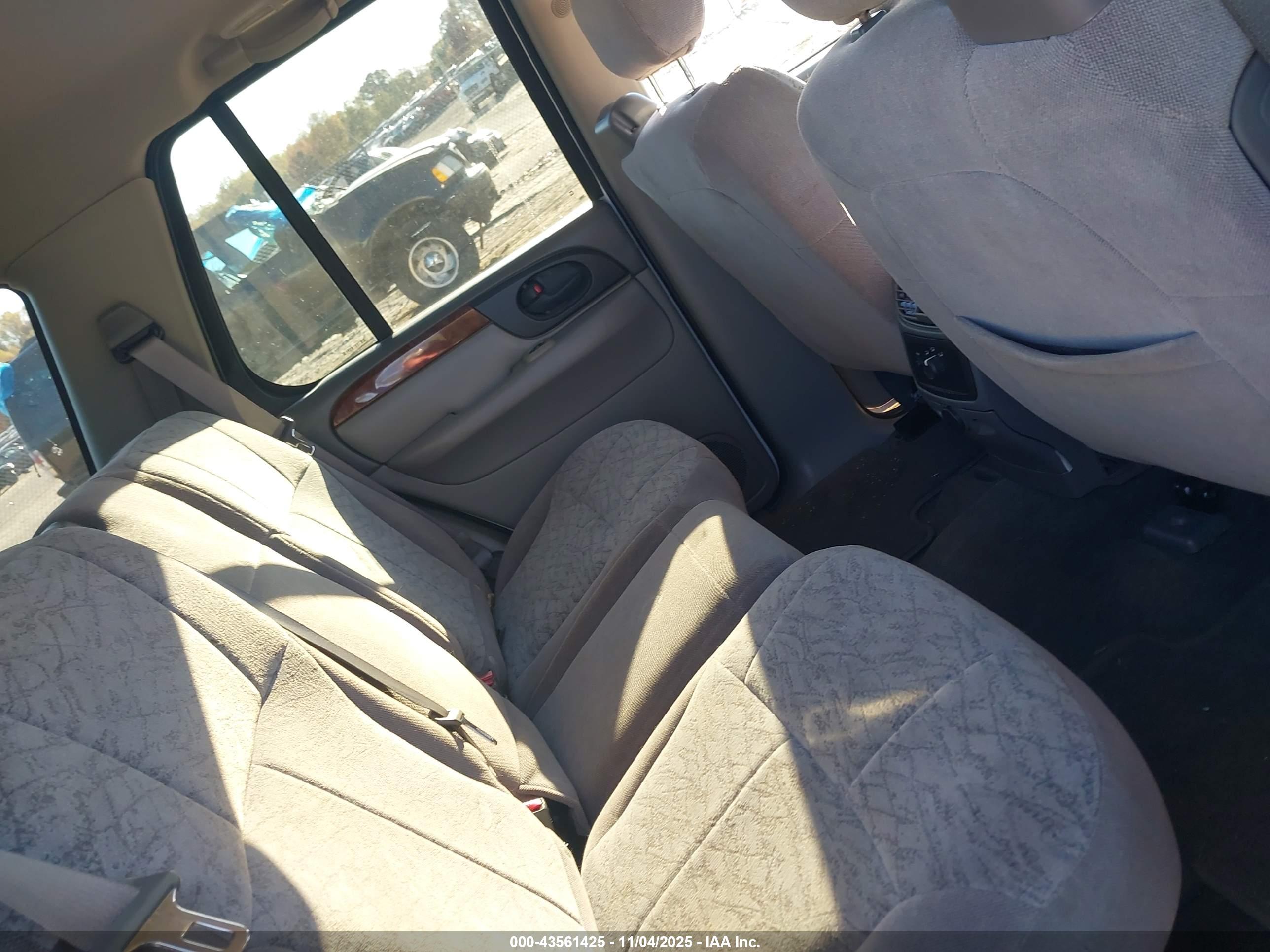 ISUZU ASCENDER image 8