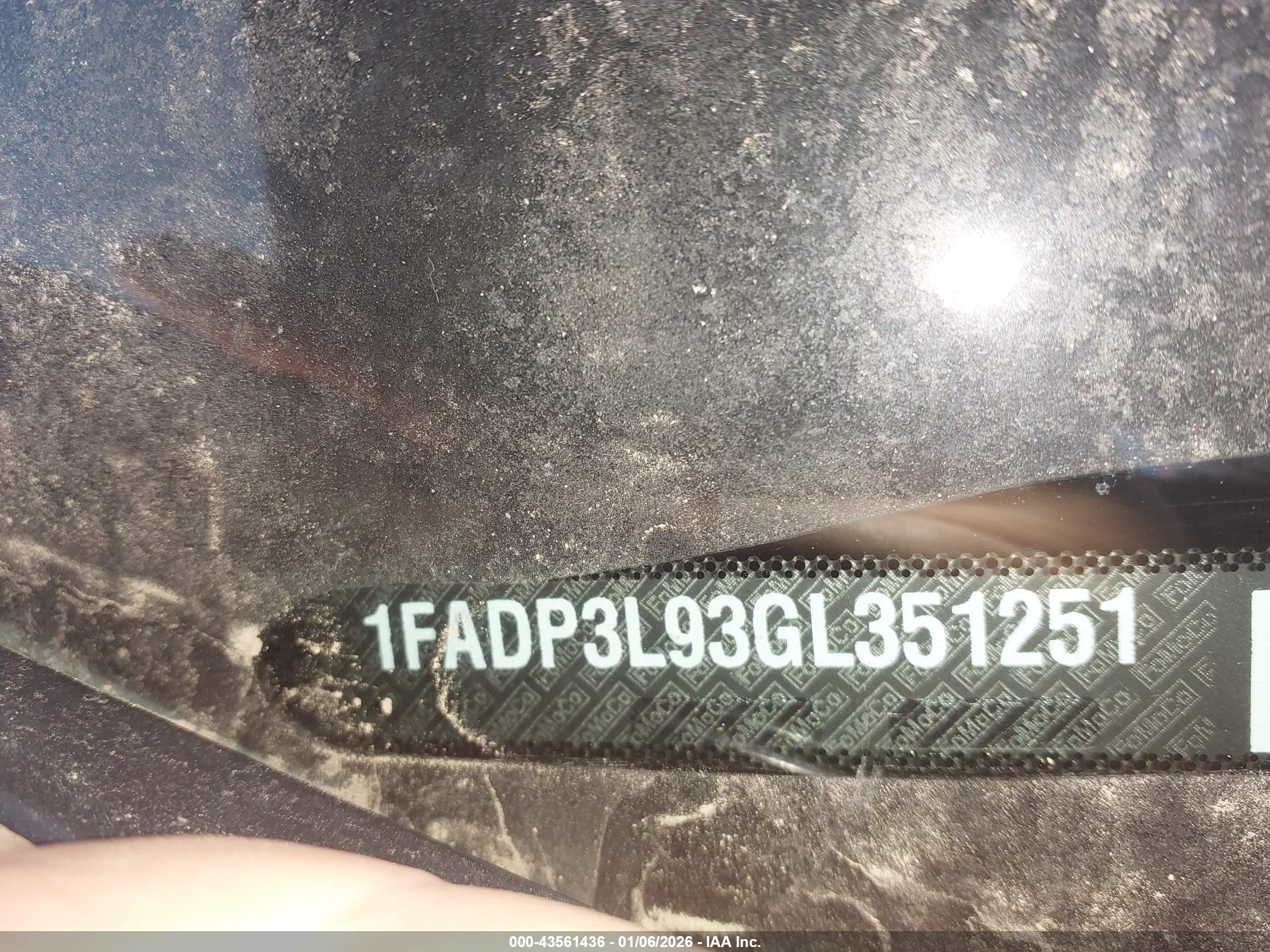 FORD FOCUS image 9