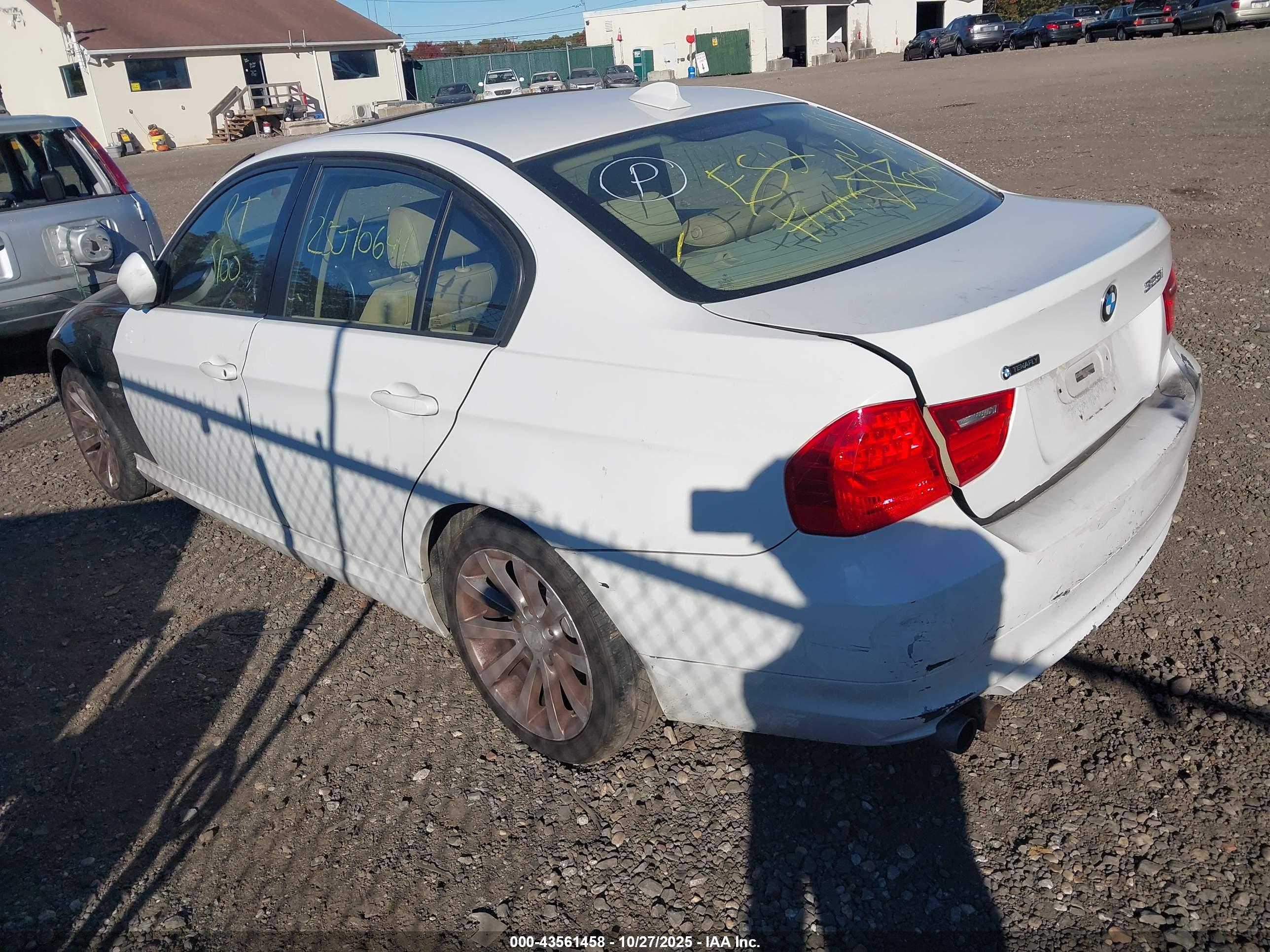 BMW 328I image 3