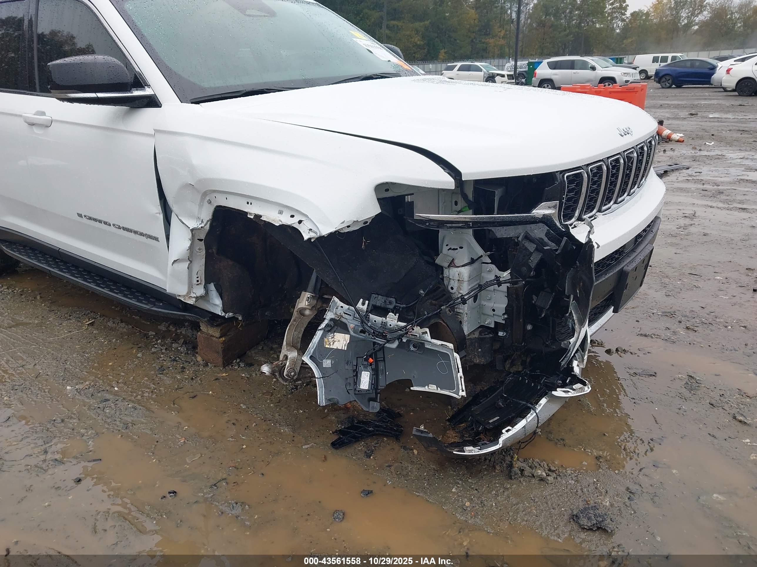 JEEP GRAND image 6