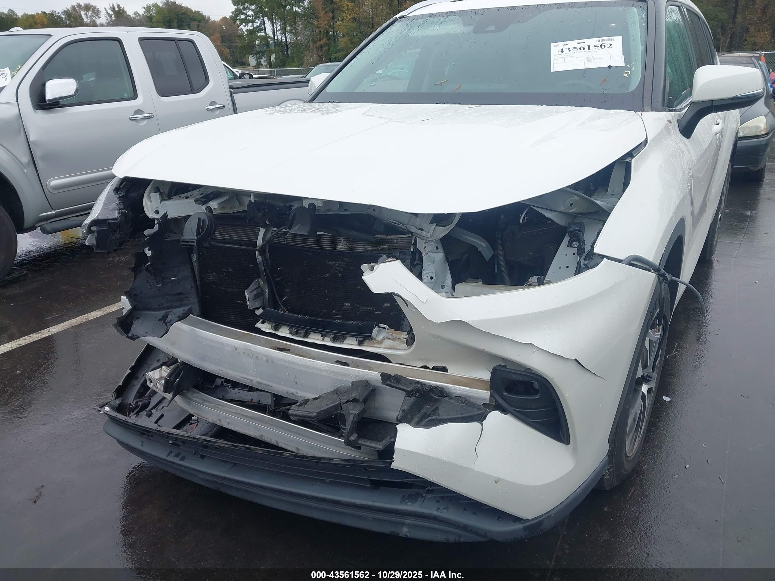 TOYOTA HIGHLANDER image 6
