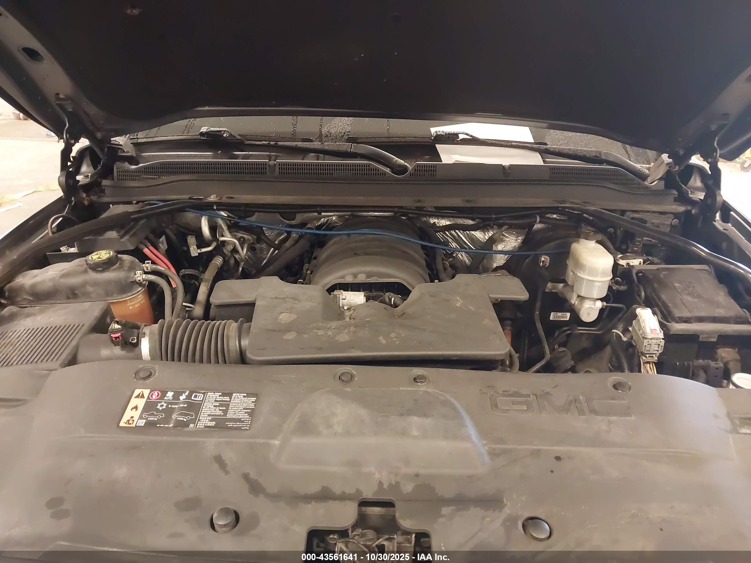 GMC YUKON image 10