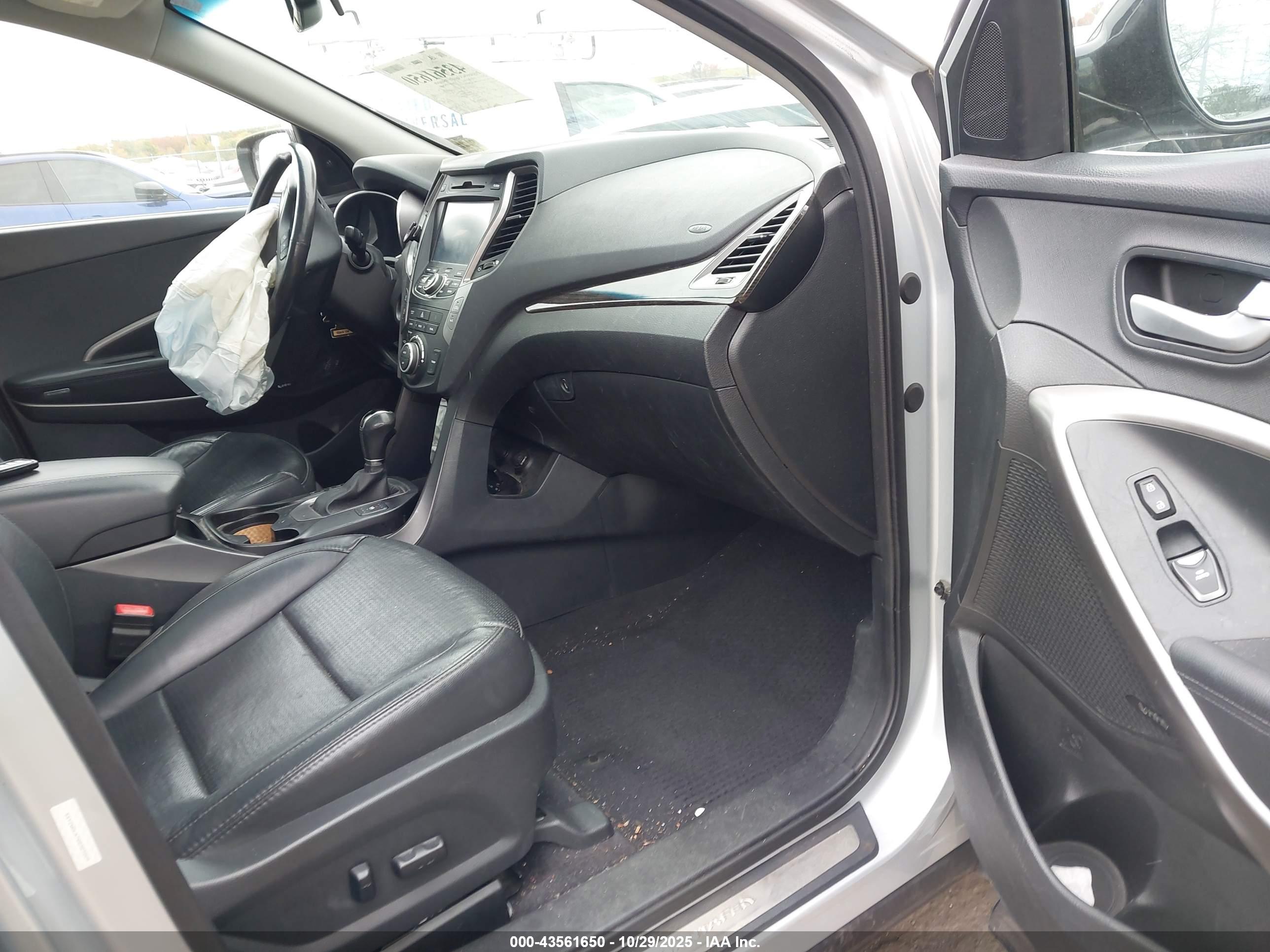 HYUNDAI SANTA image 5