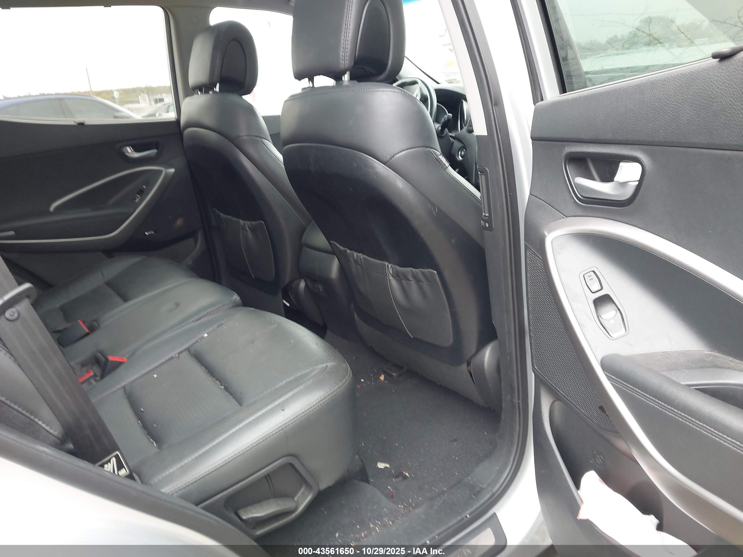 HYUNDAI SANTA image 8