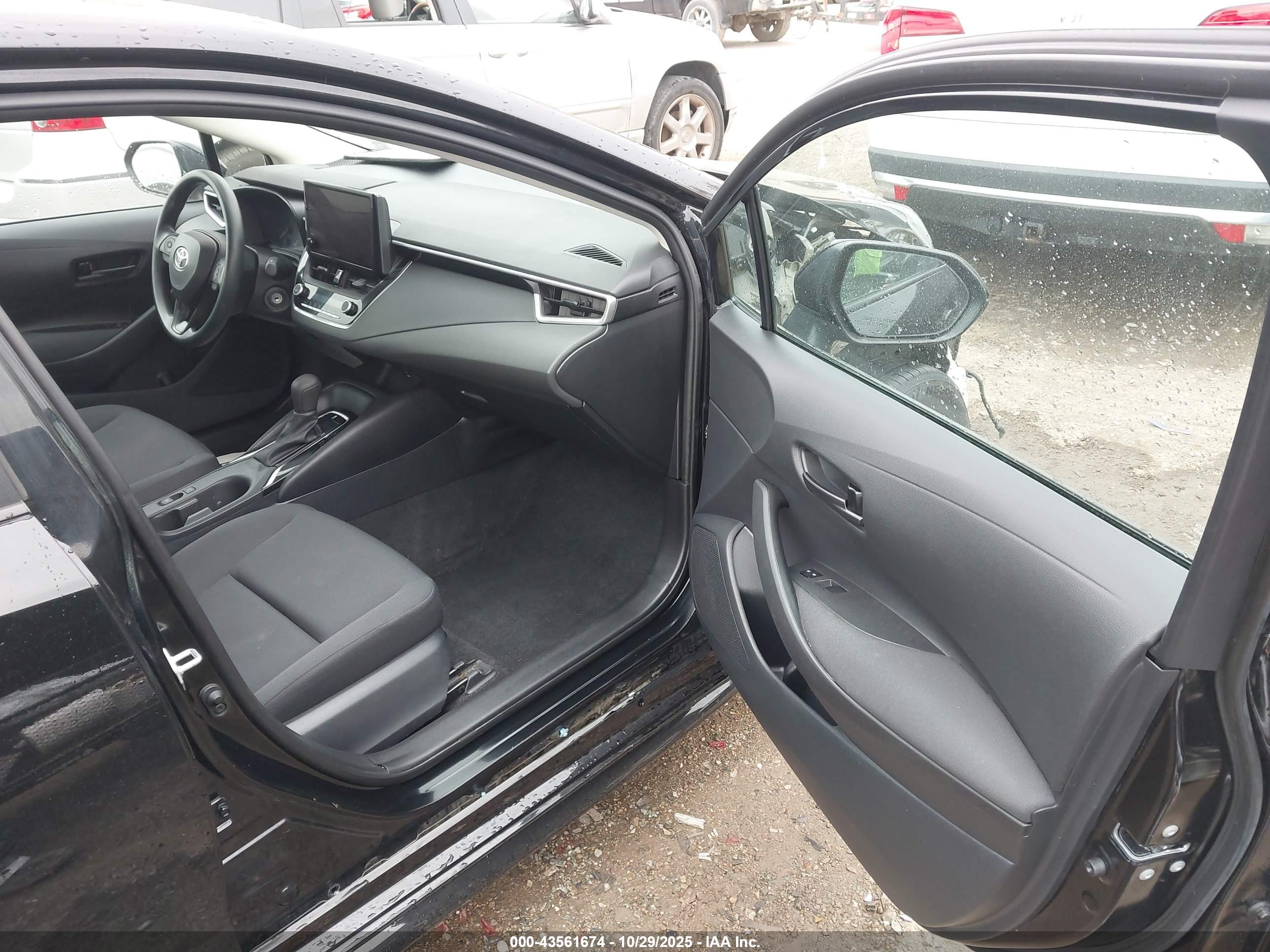 TOYOTA COROLLA image 5