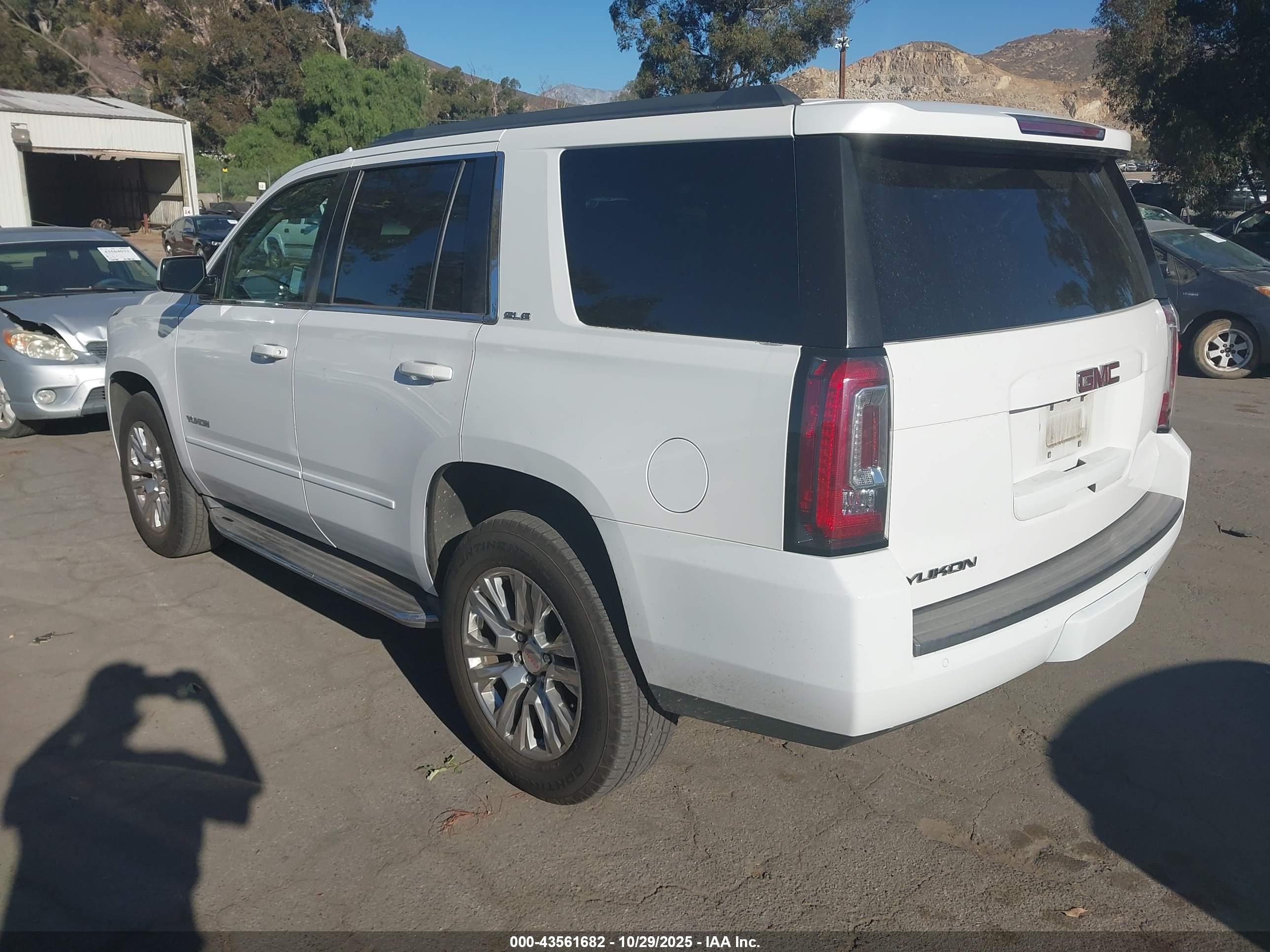 GMC YUKON image 3