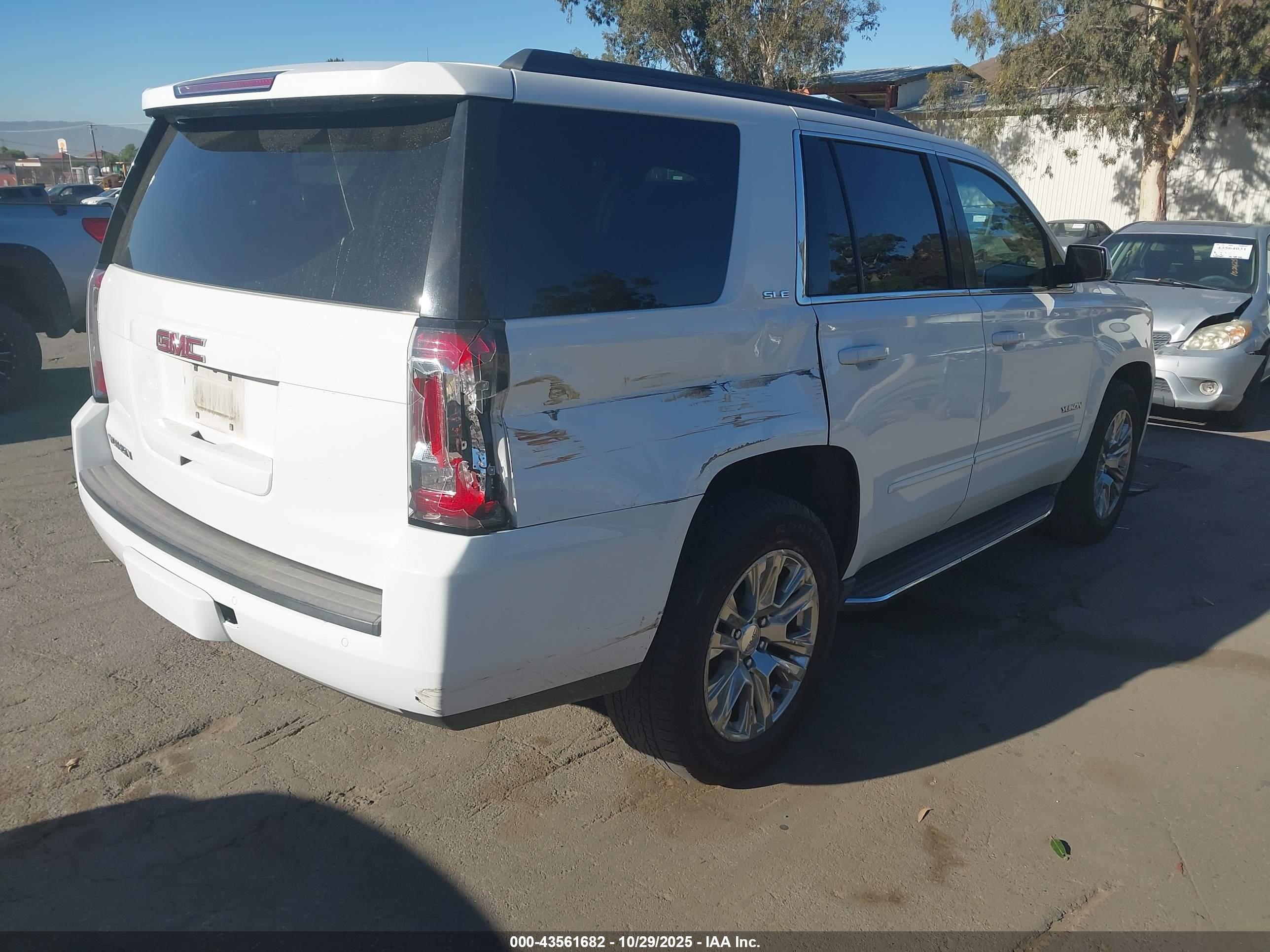 GMC YUKON image 4