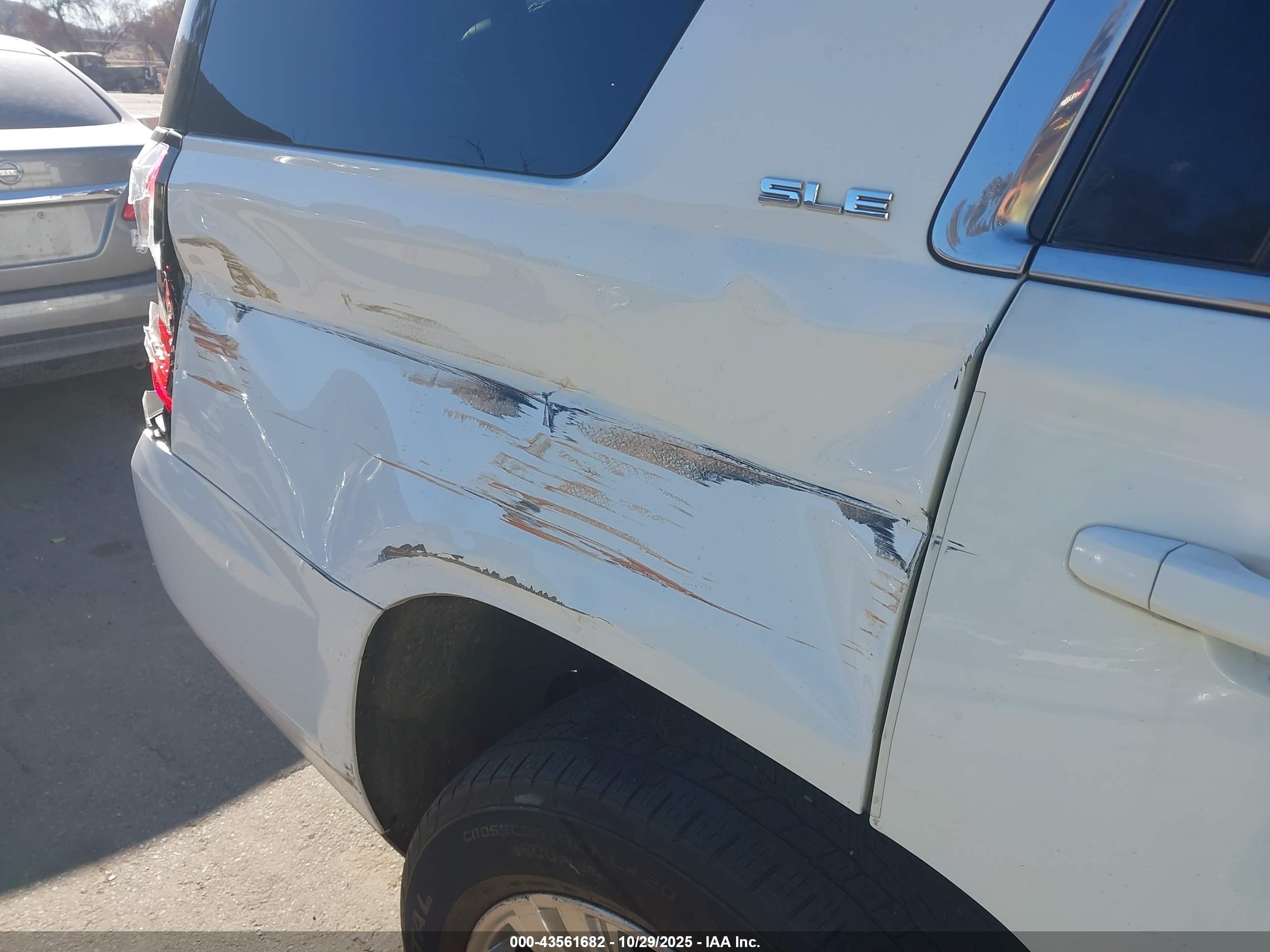 GMC YUKON image 6