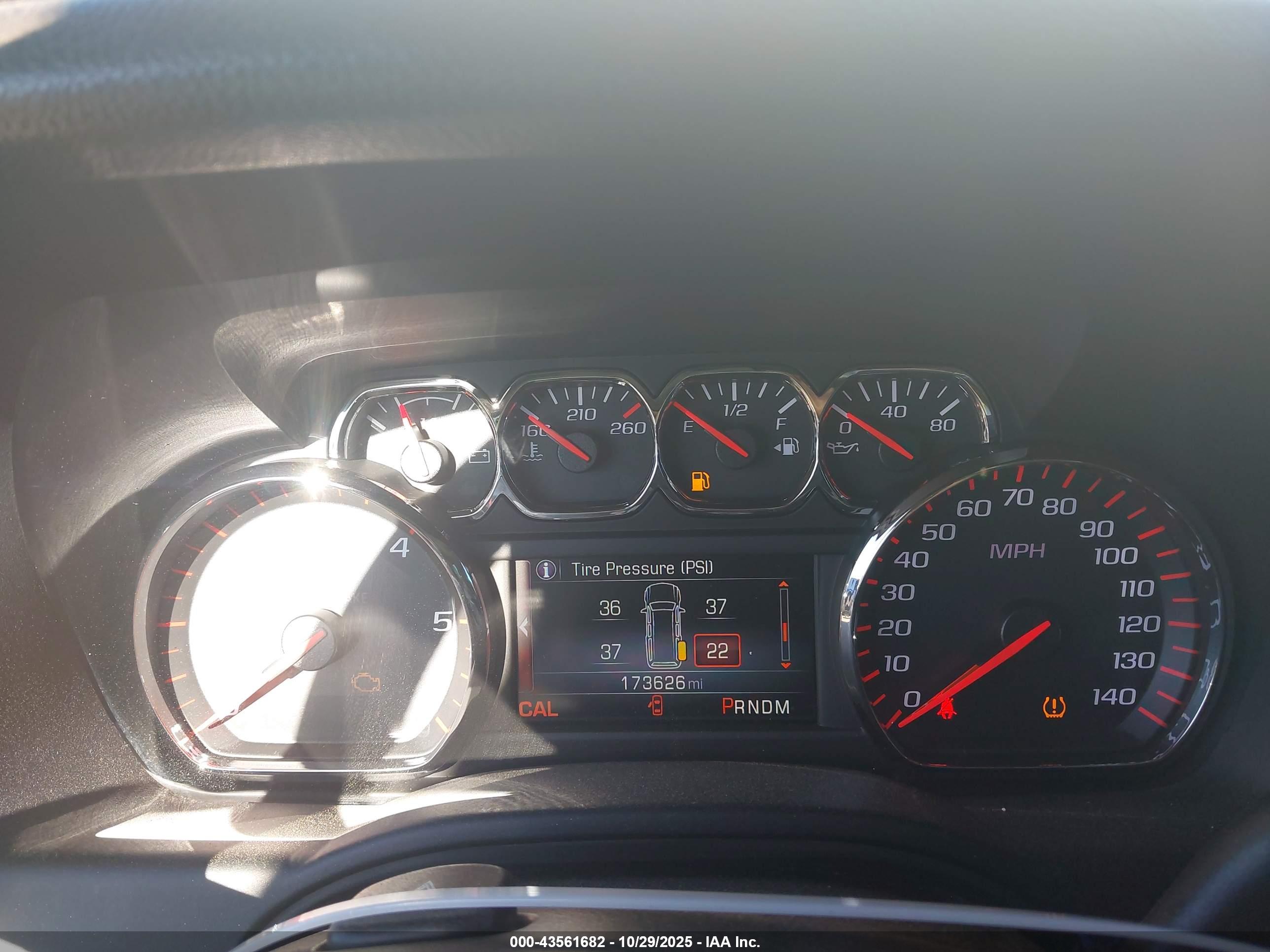 GMC YUKON image 7