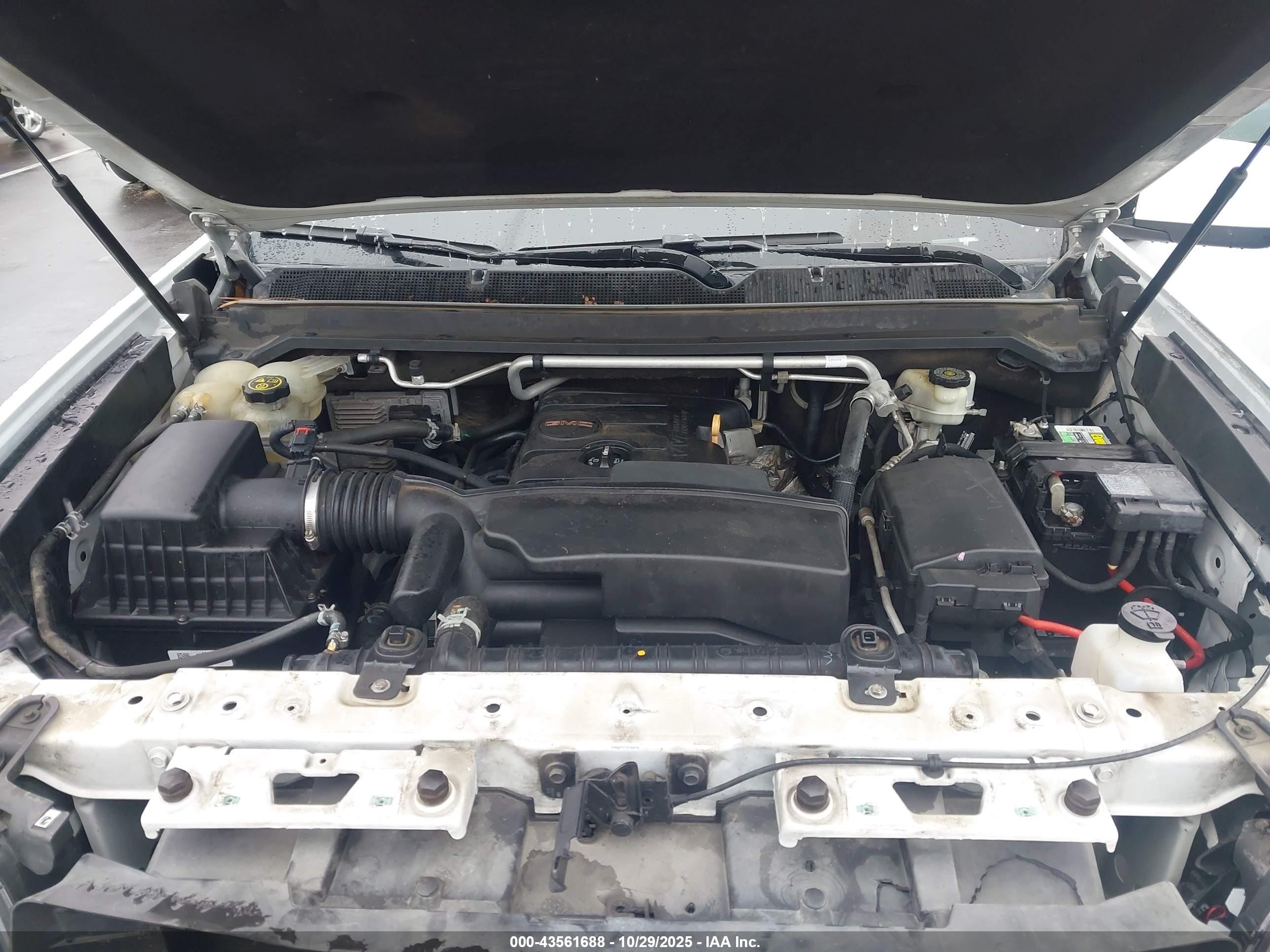 GMC CANYON image 10