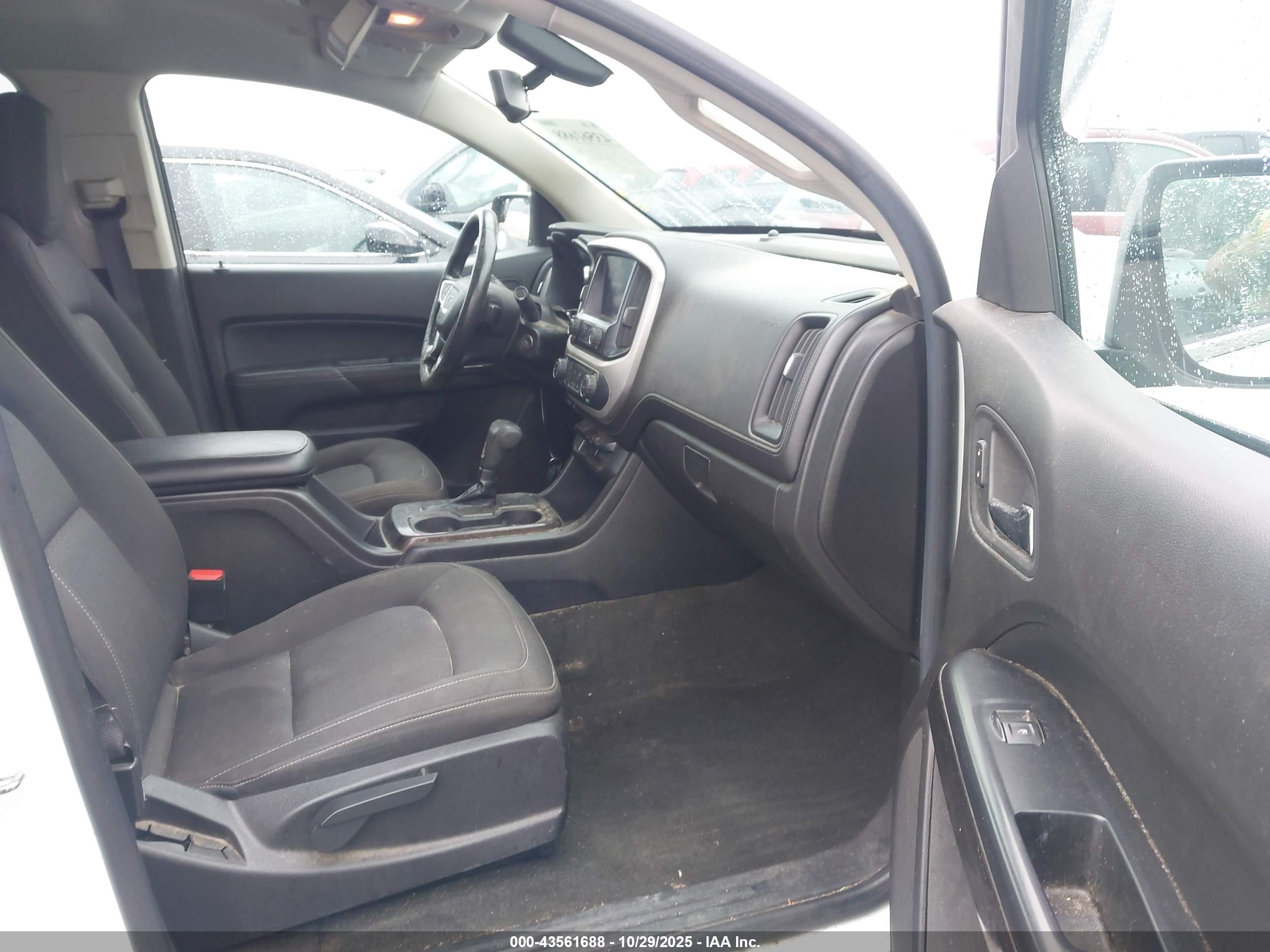 GMC CANYON image 5