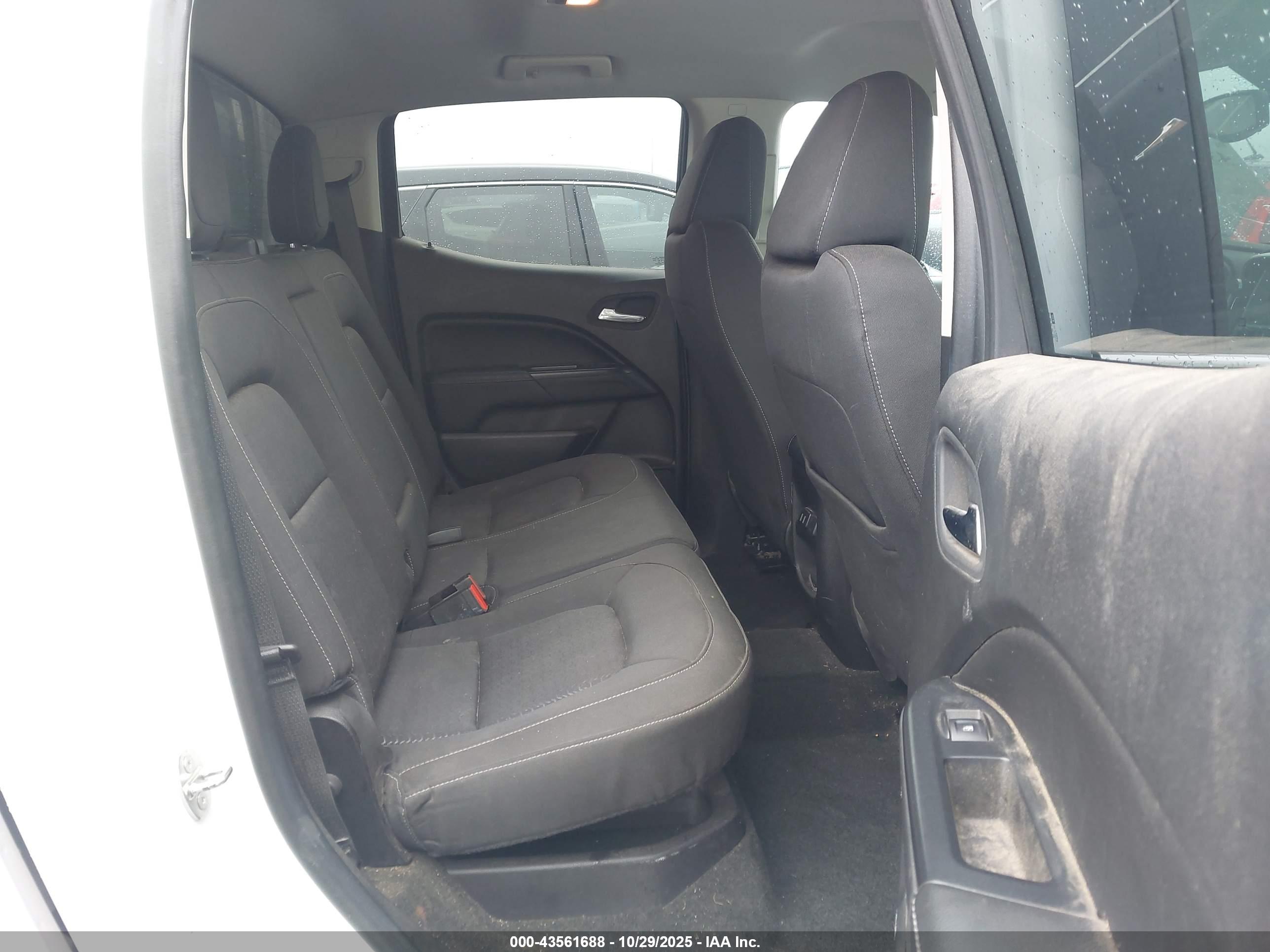 GMC CANYON image 8