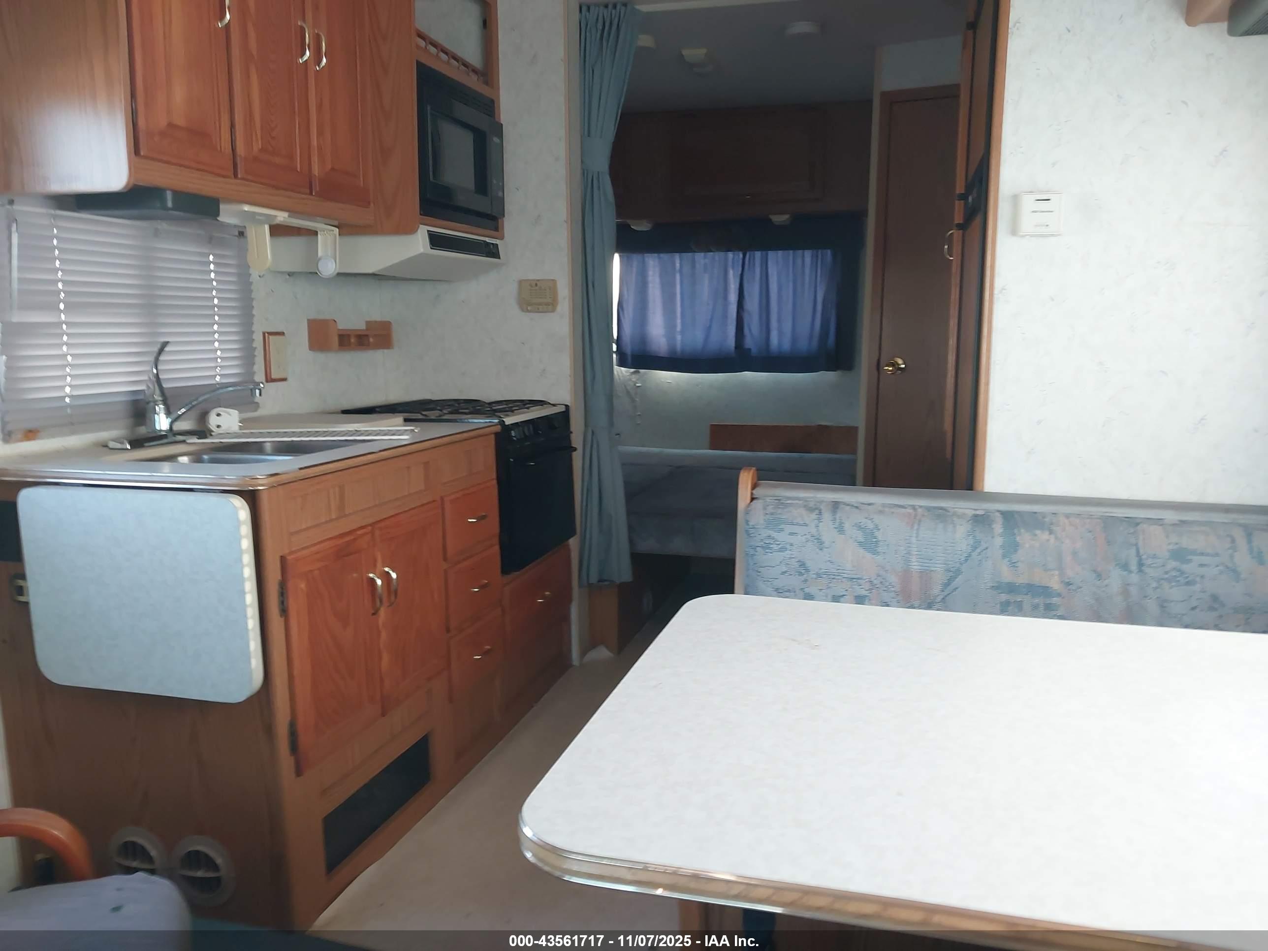 FORD ECONOLINE image 8