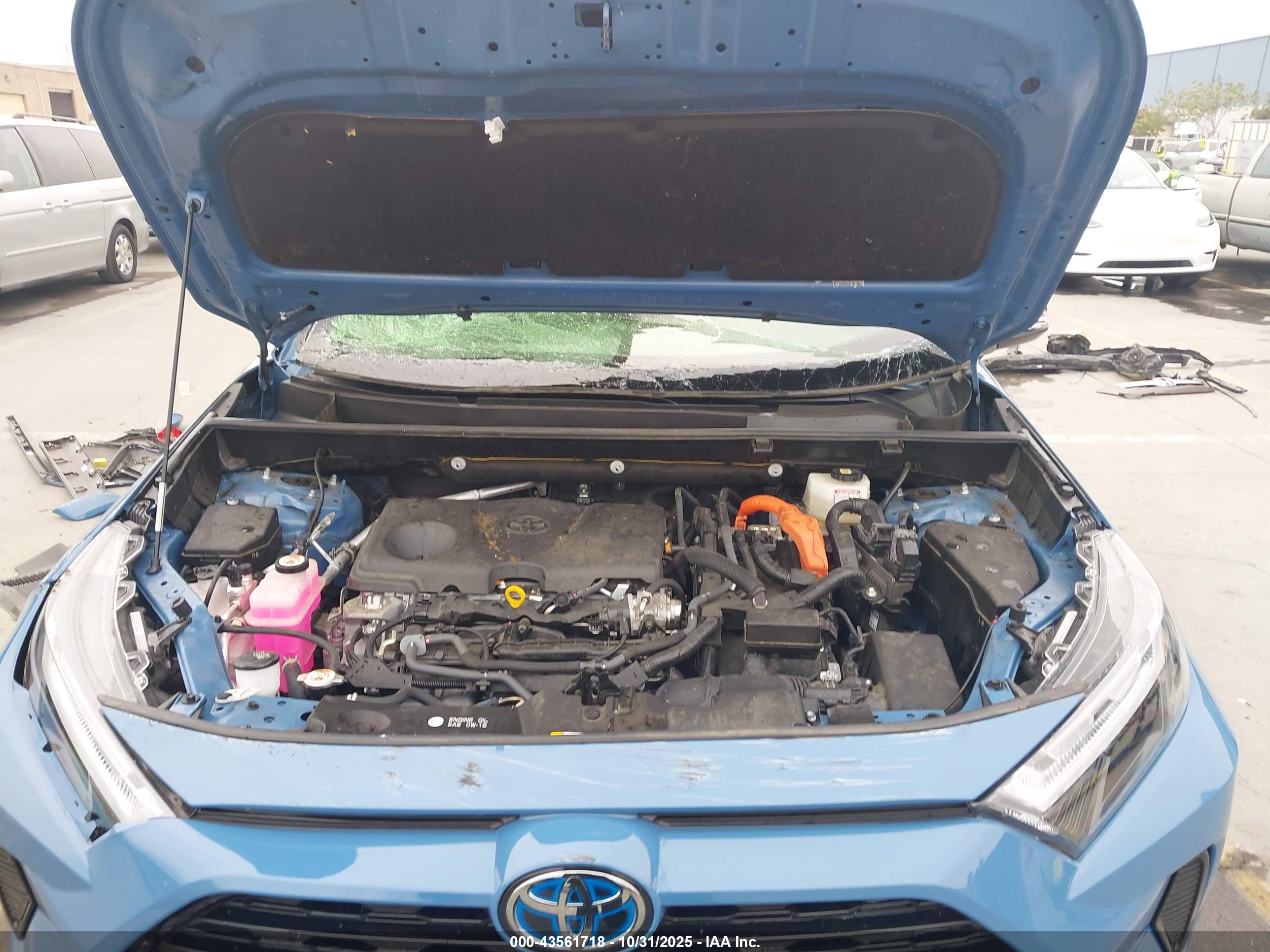 TOYOTA RAV4 image 10