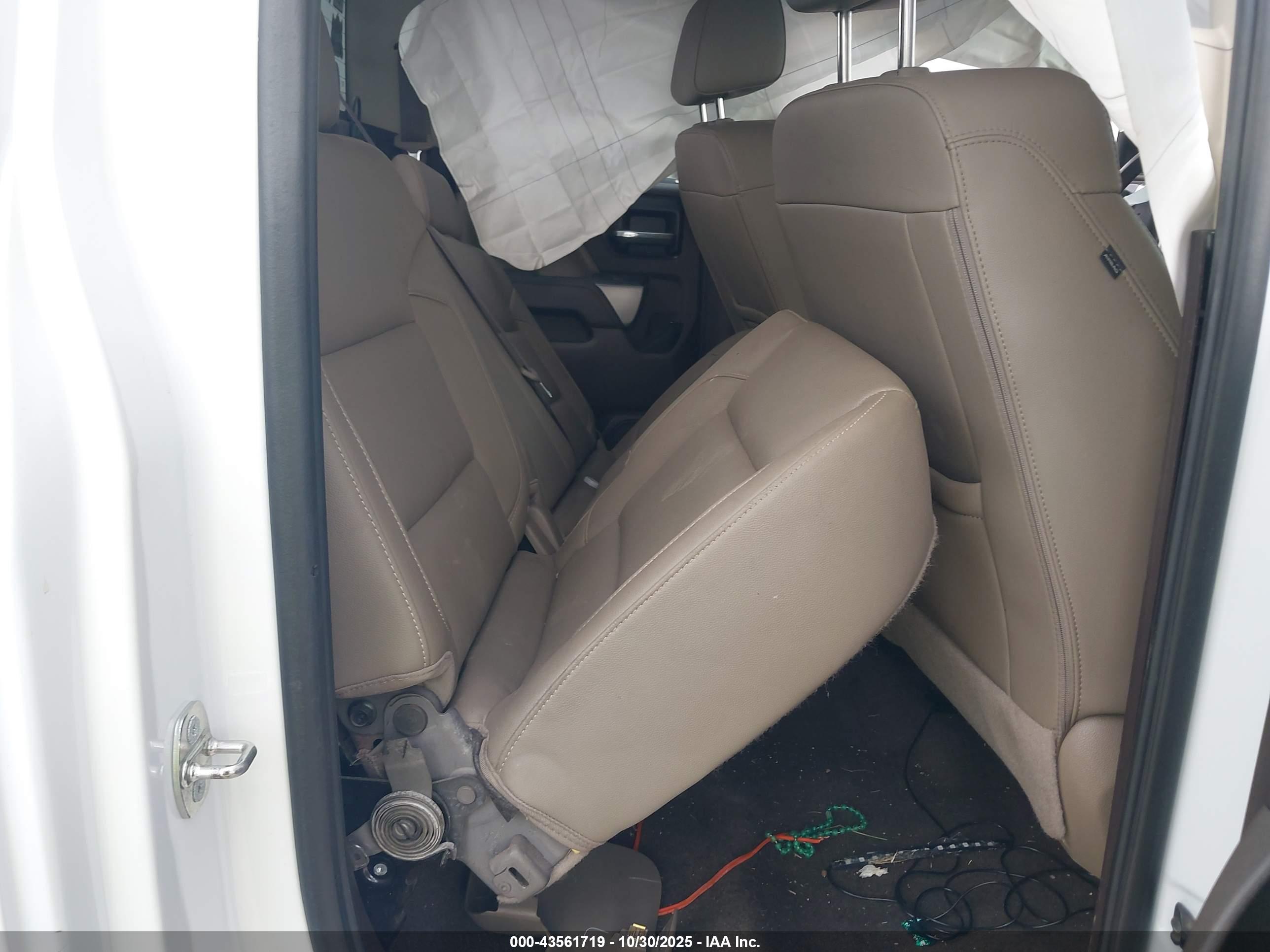 CHEVROLET SILVERADO image 8