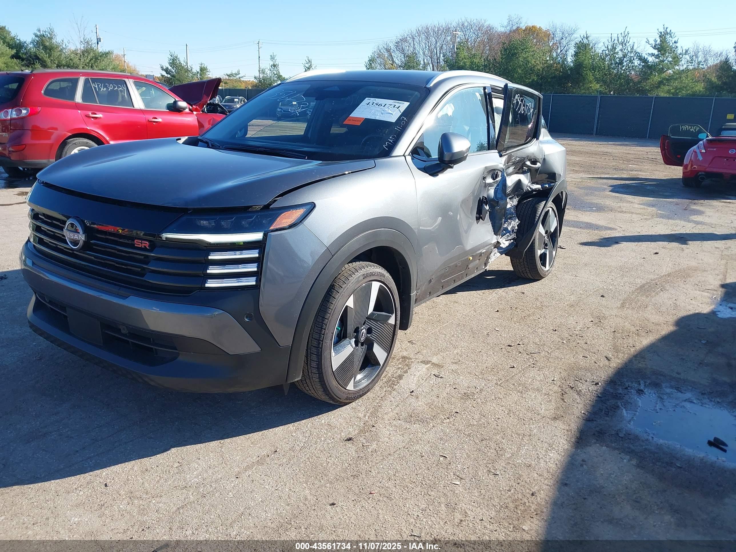 NISSAN KICKS image 2