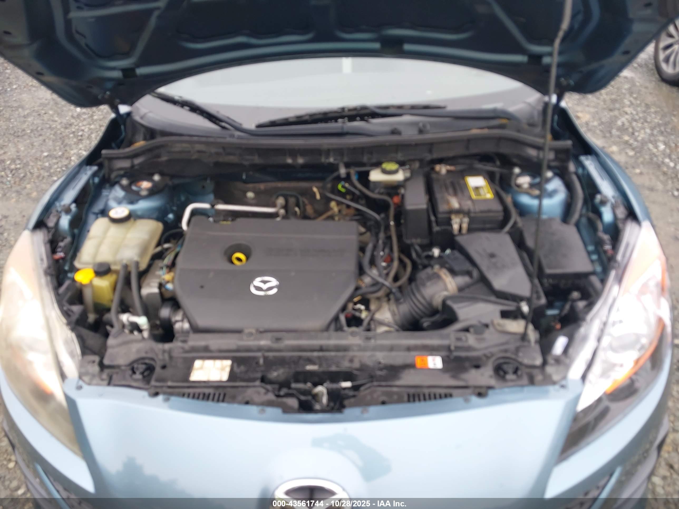 MAZDA MAZDA3 image 10