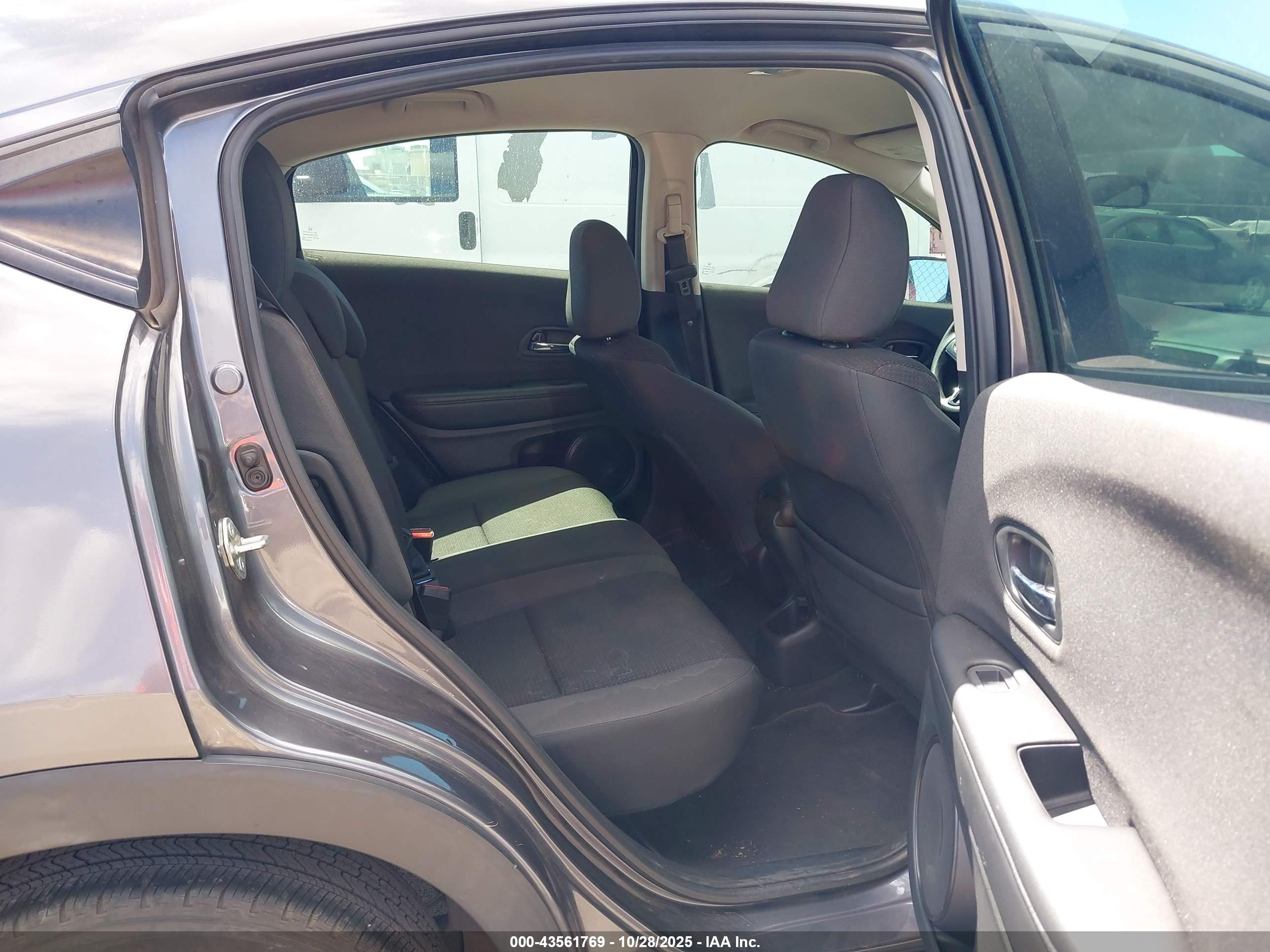 HONDA HR-V image 8
