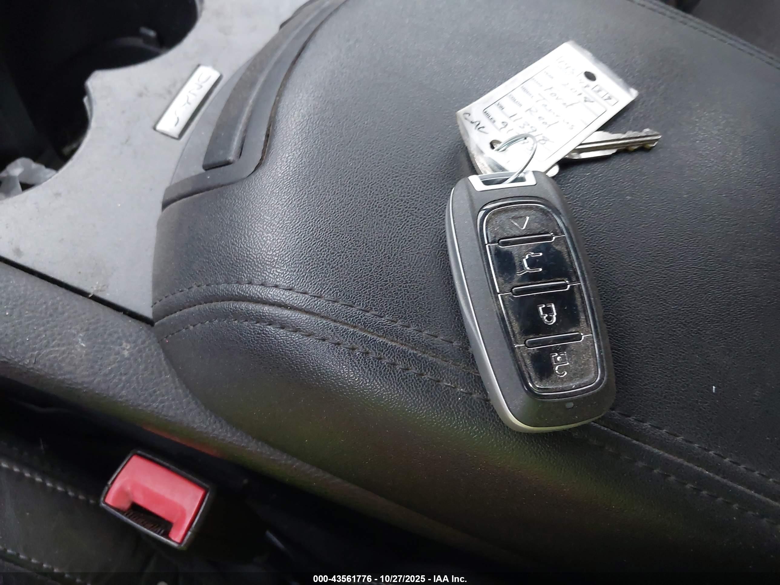 FORD TAURUS image 11