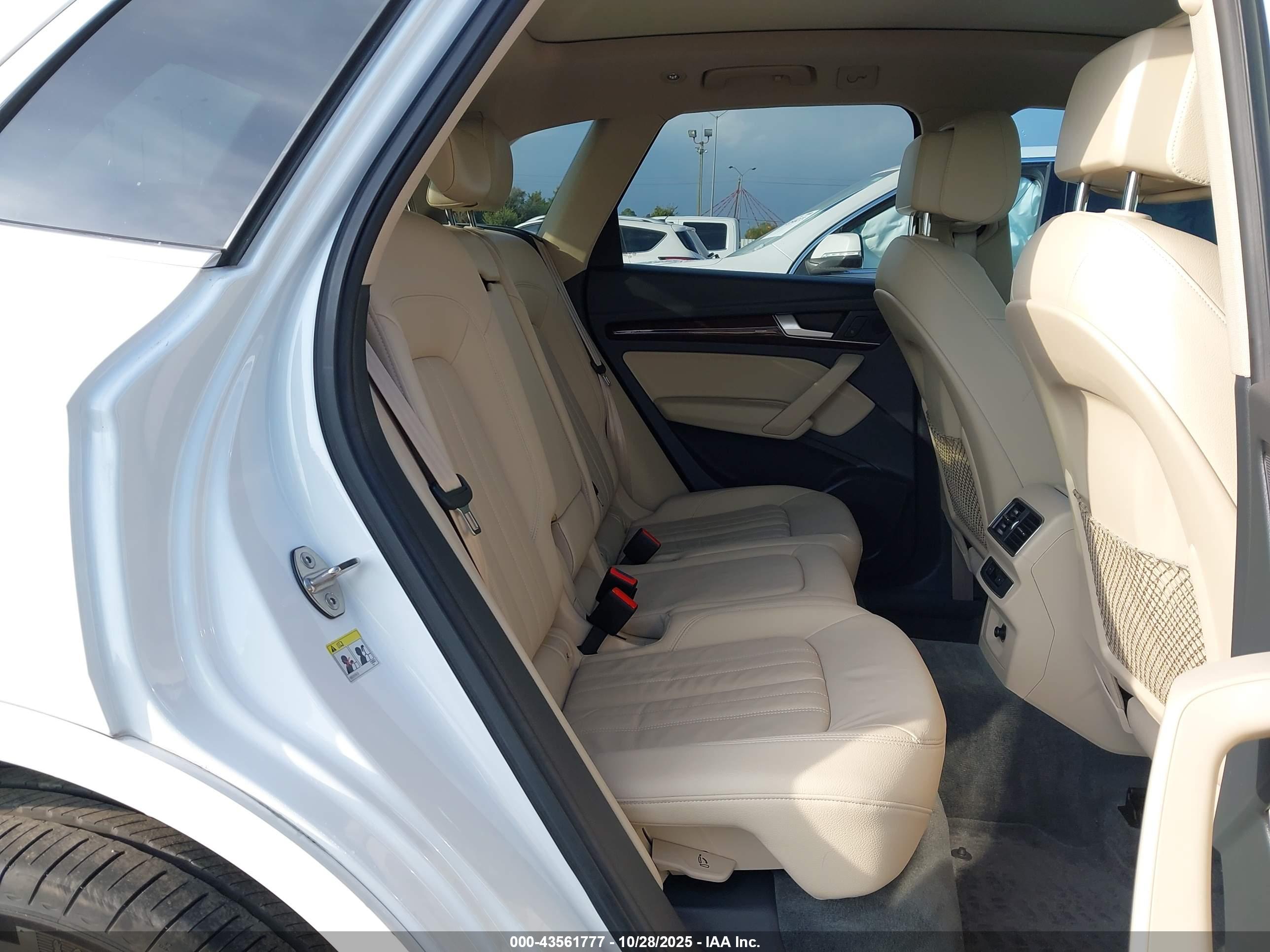 AUDI Q5 image 8