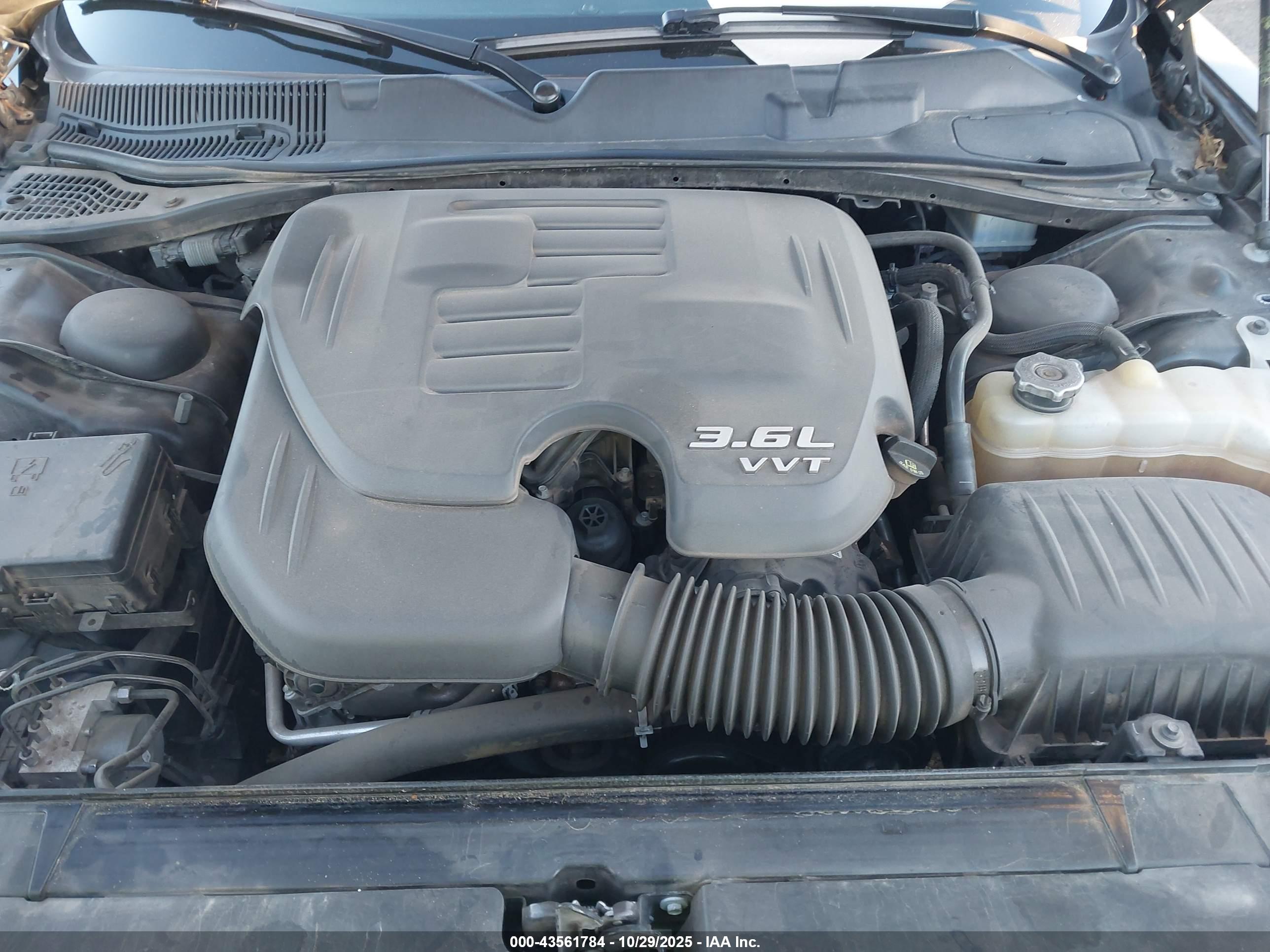 DODGE CHALLENGER image 10