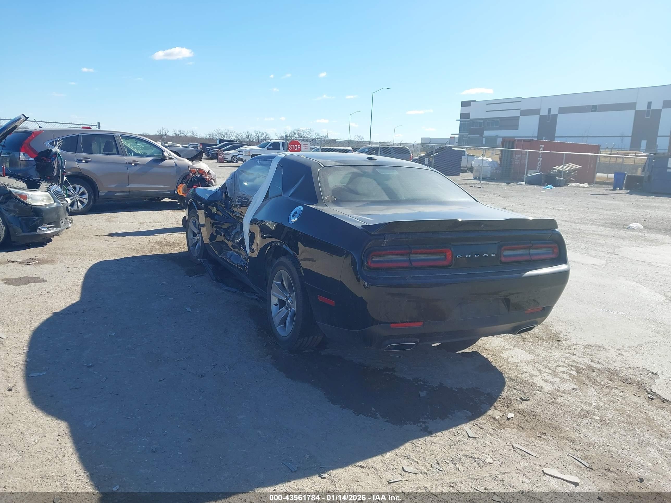 DODGE CHALLENGER image 3
