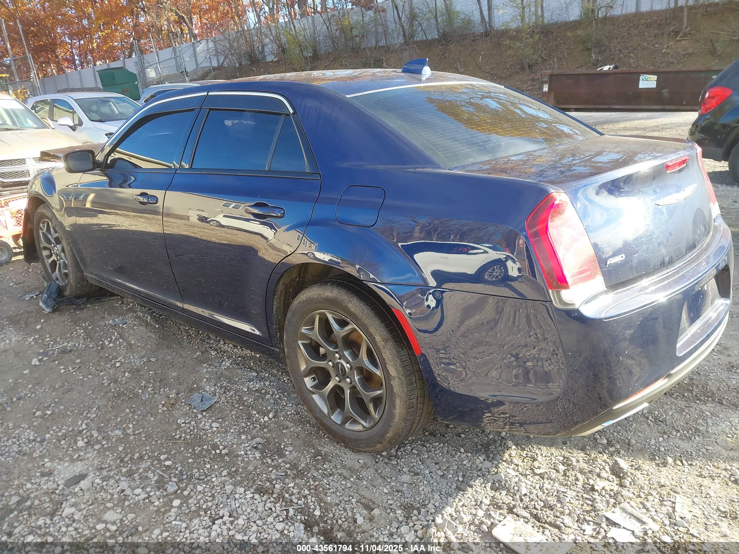 CHRYSLER 300 image 3