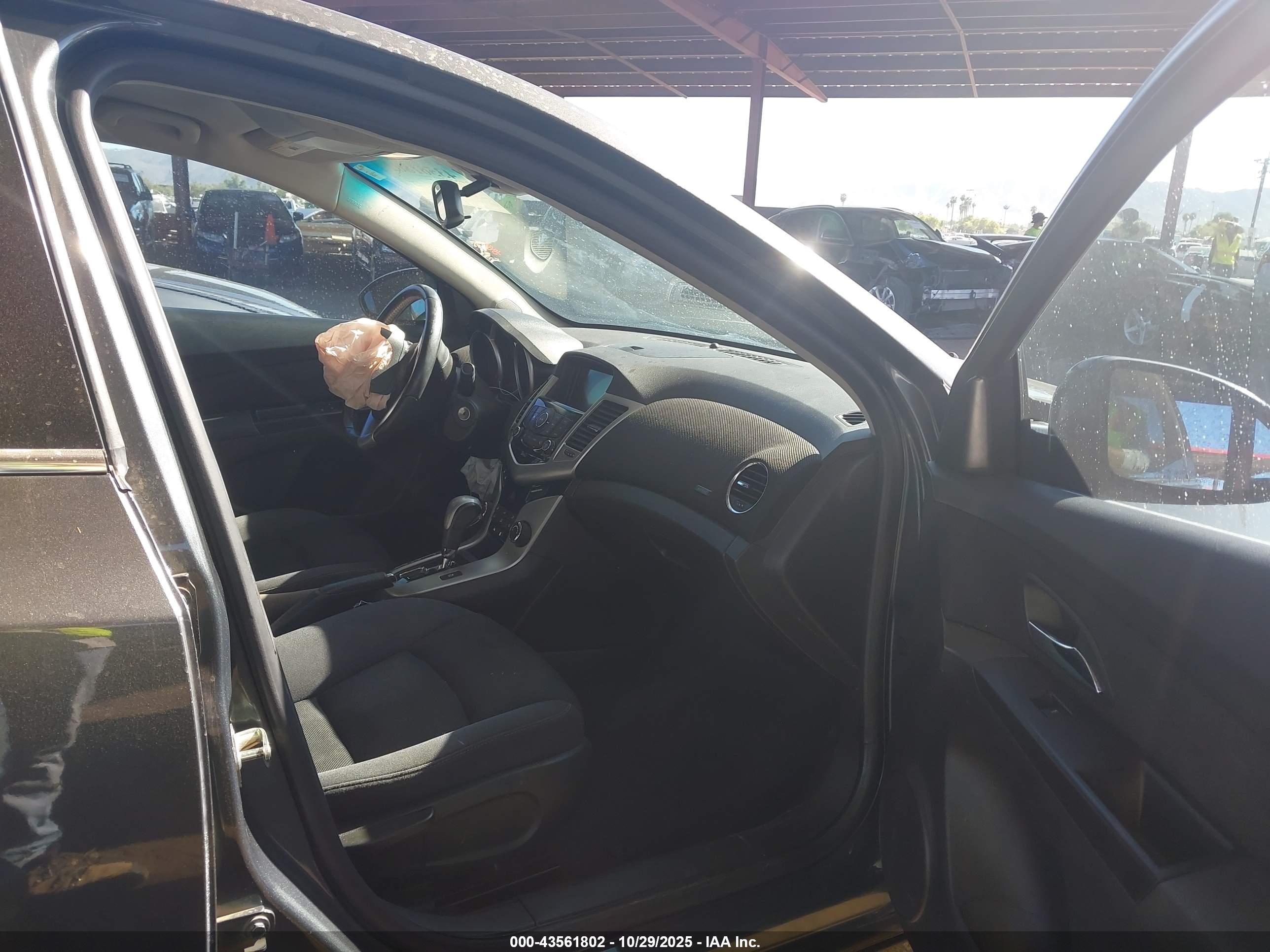 CHEVROLET CRUZE image 5