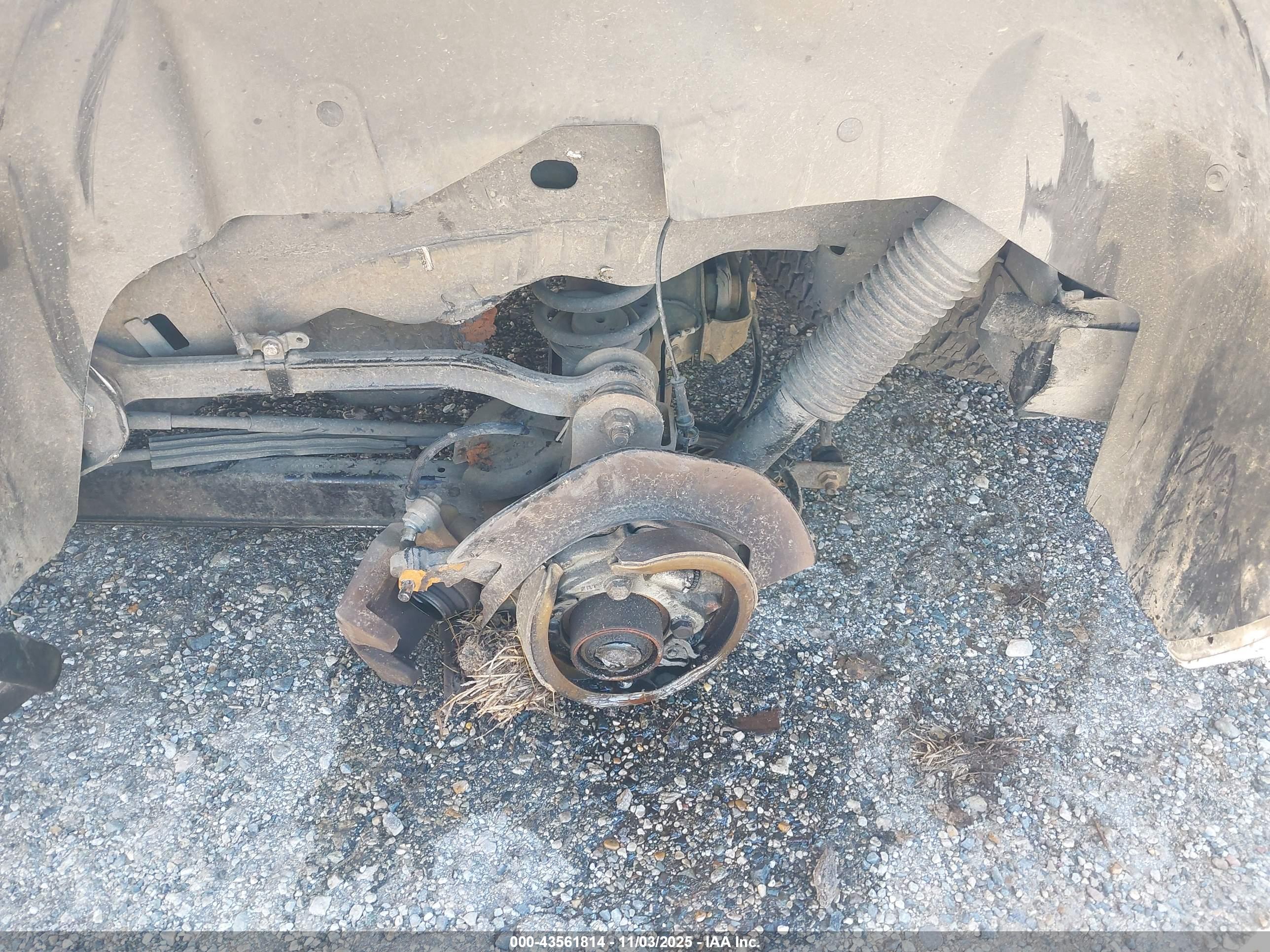 GMC YUKON image 6