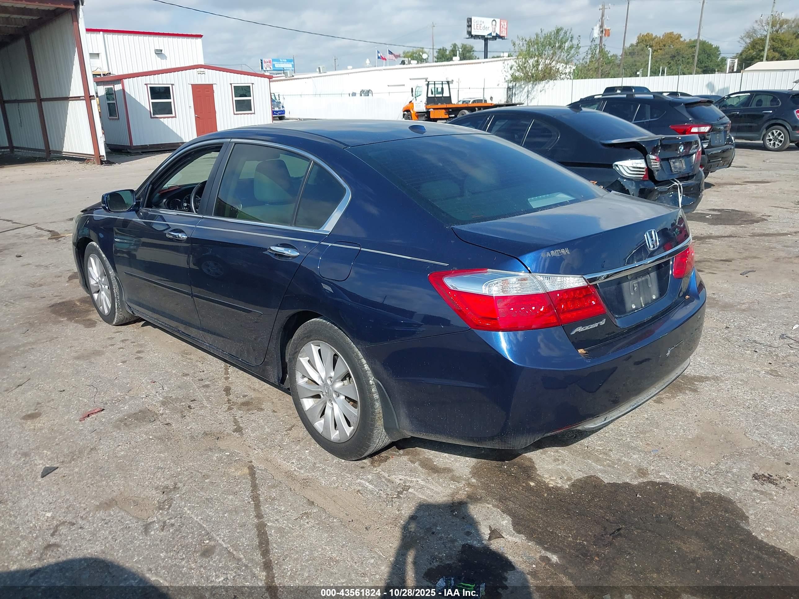 HONDA ACCORD image 3