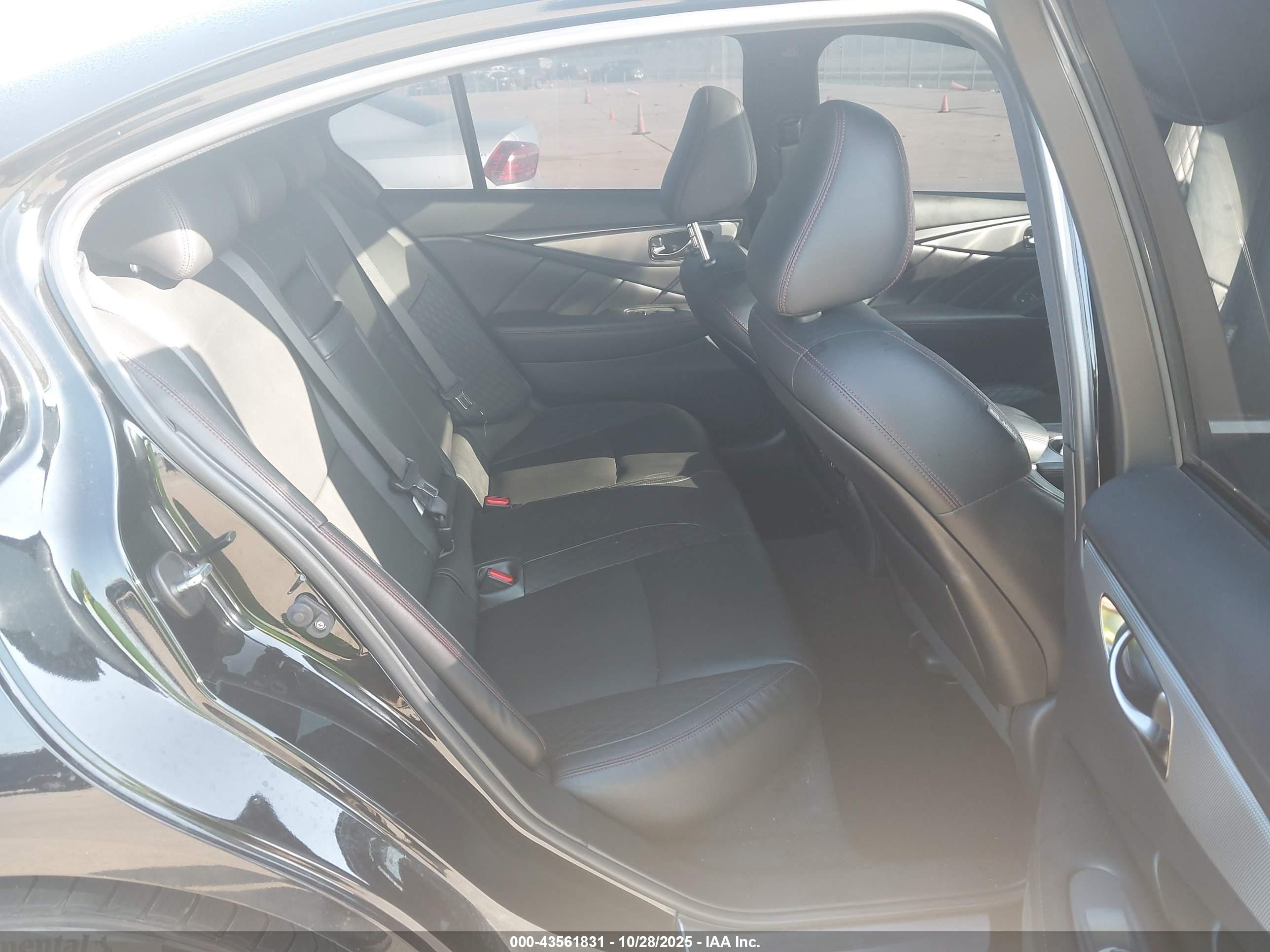 INFINITI Q50 image 8