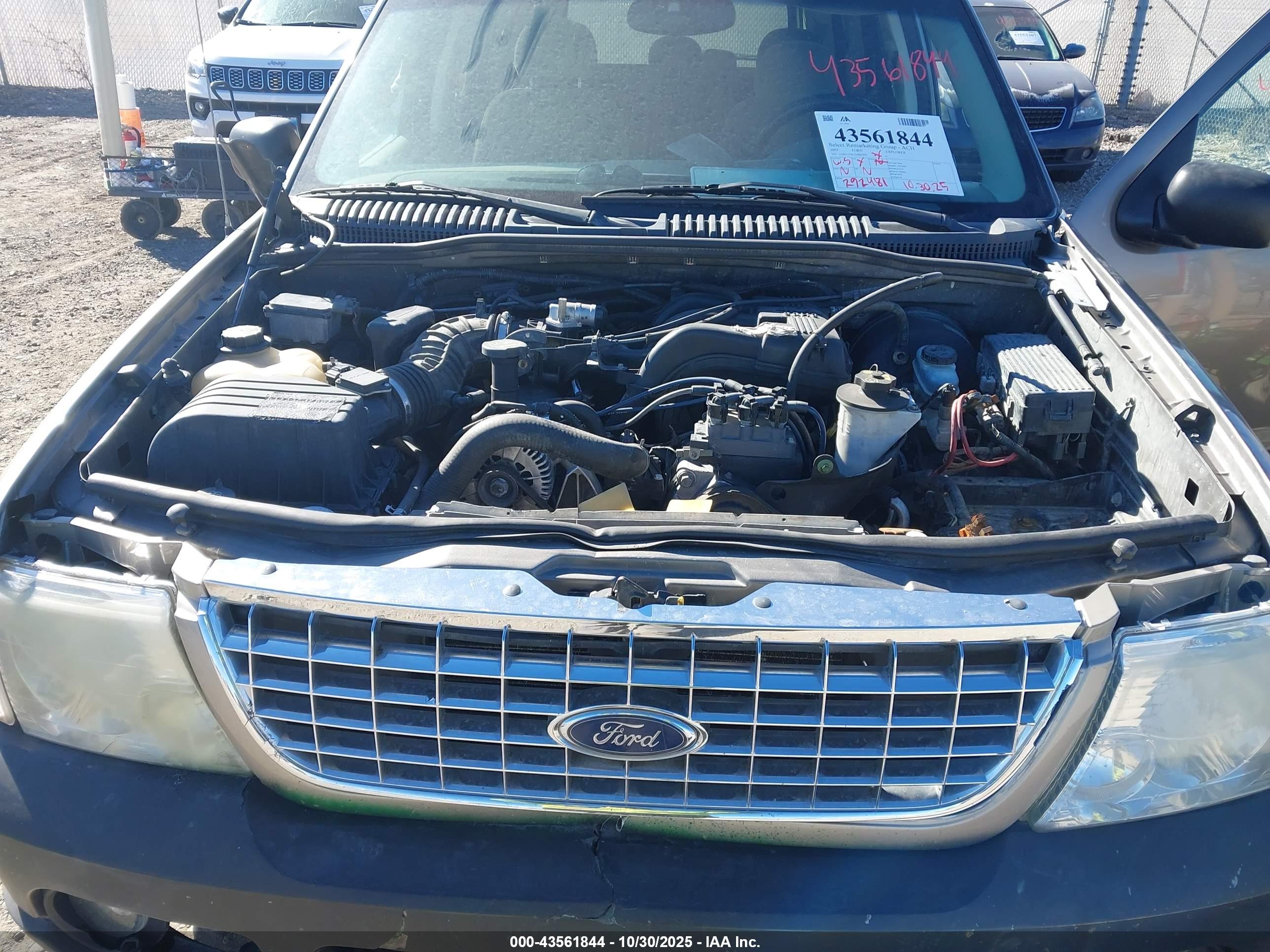 FORD EXPLORER image 10