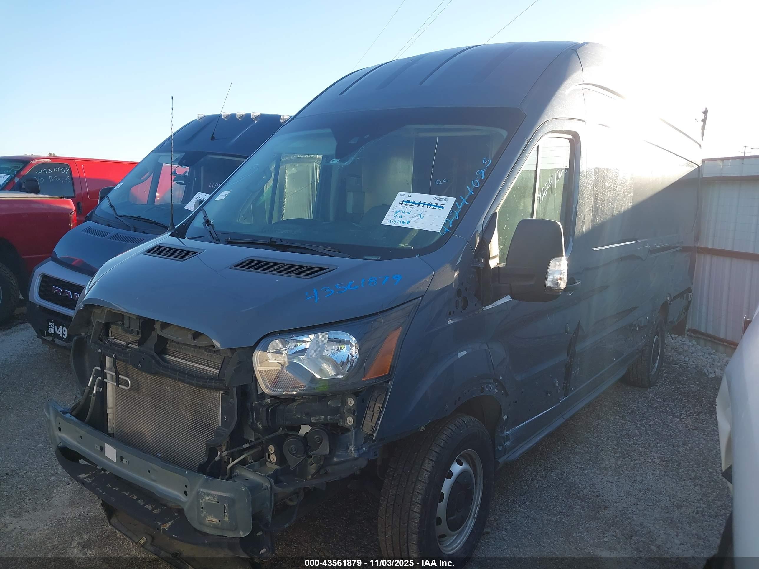 FORD TRANSIT-250 image 2
