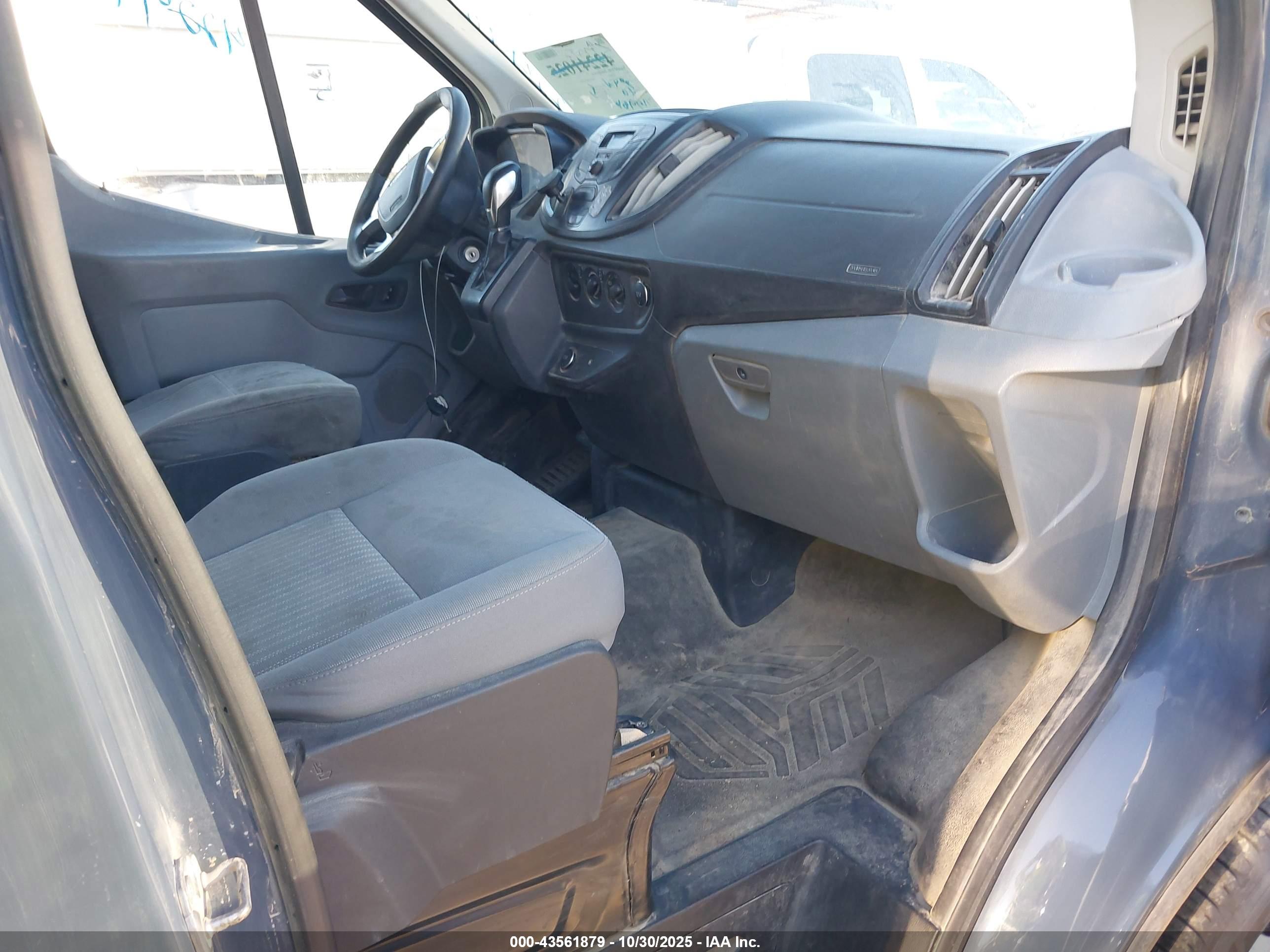 FORD TRANSIT-250 image 5