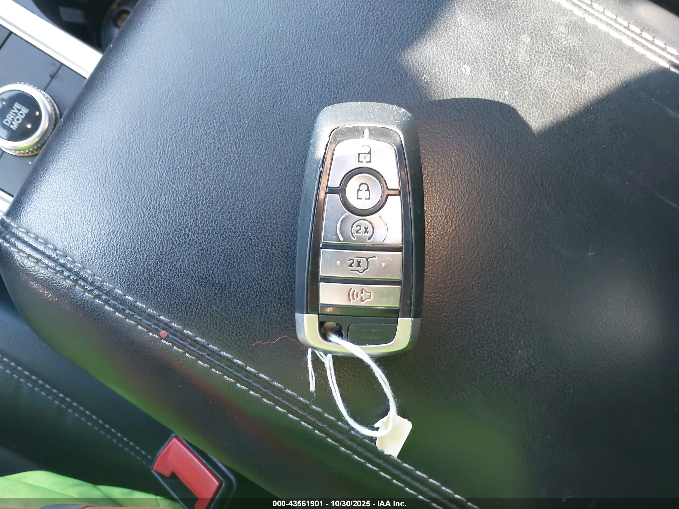 FORD EXPLORER image 11