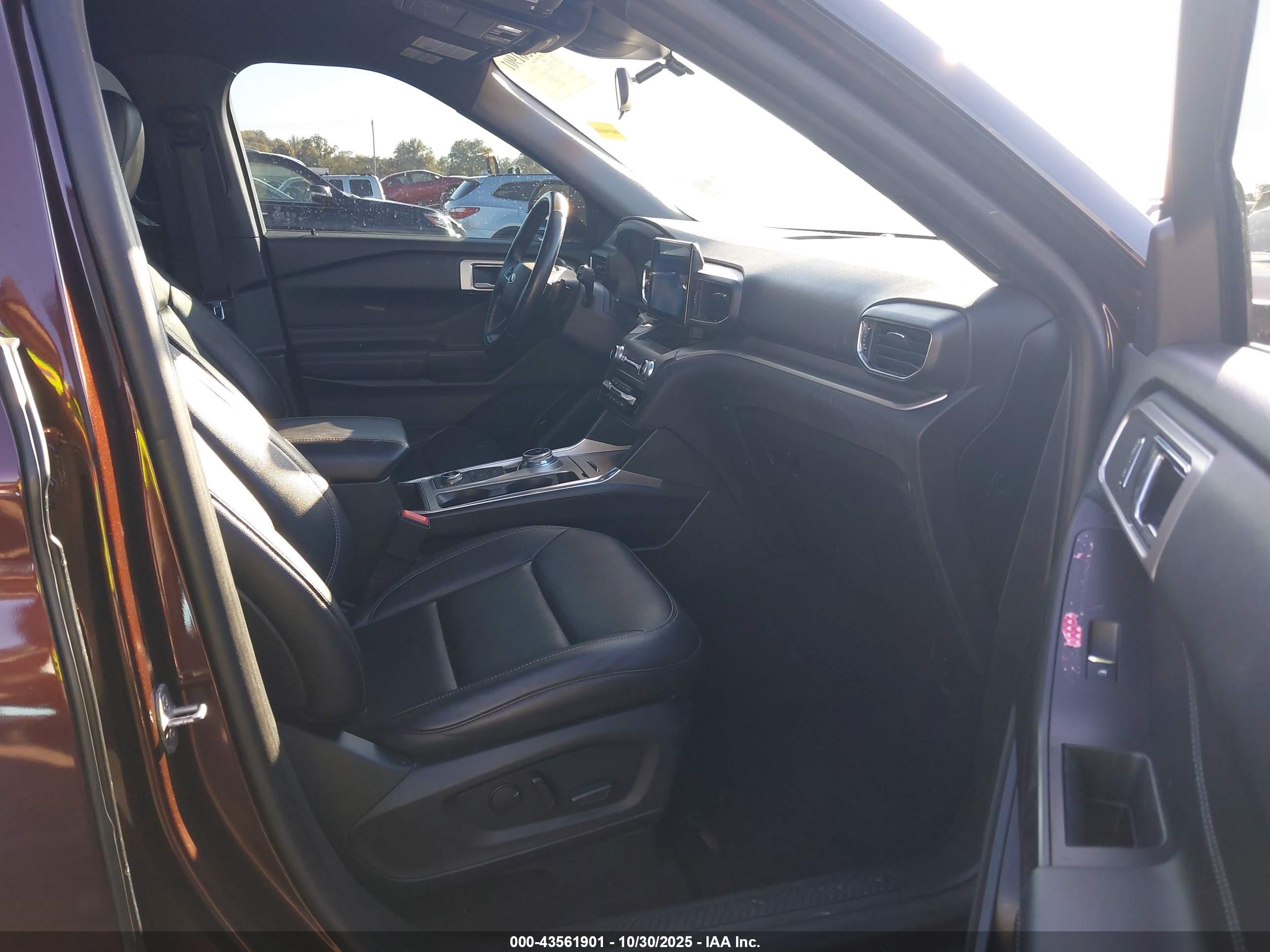 FORD EXPLORER image 5