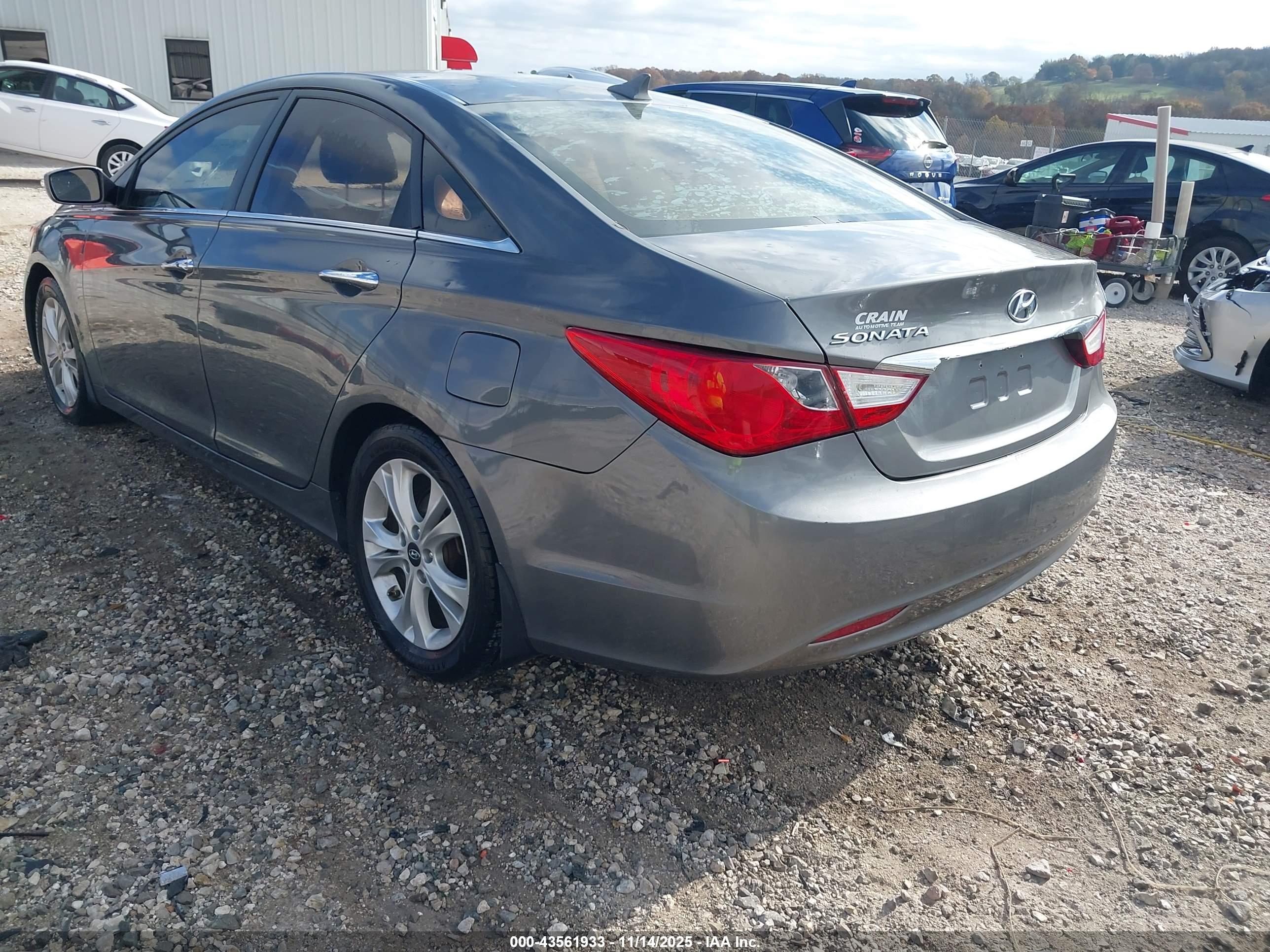 HYUNDAI SONATA image 3