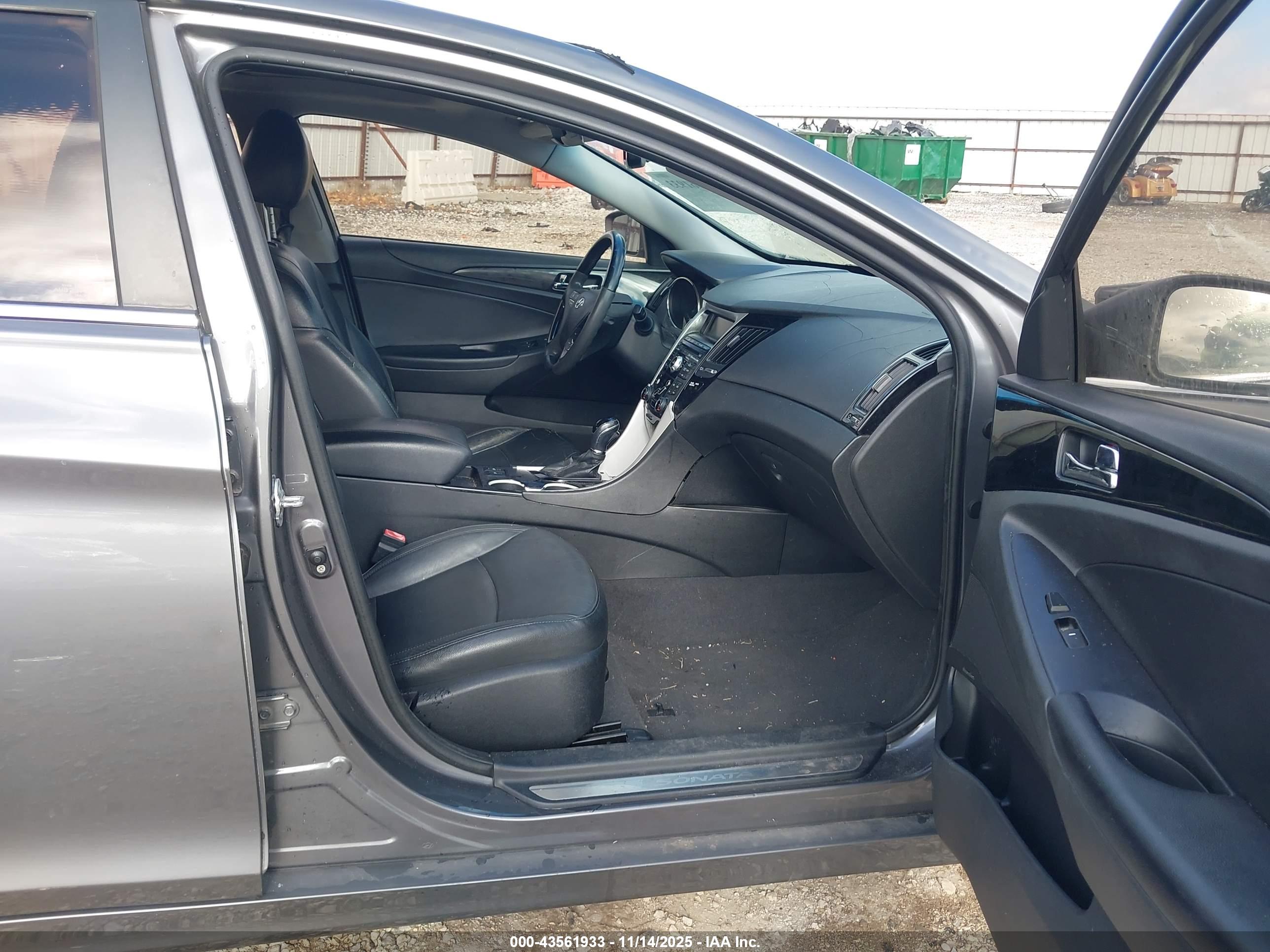 HYUNDAI SONATA image 5