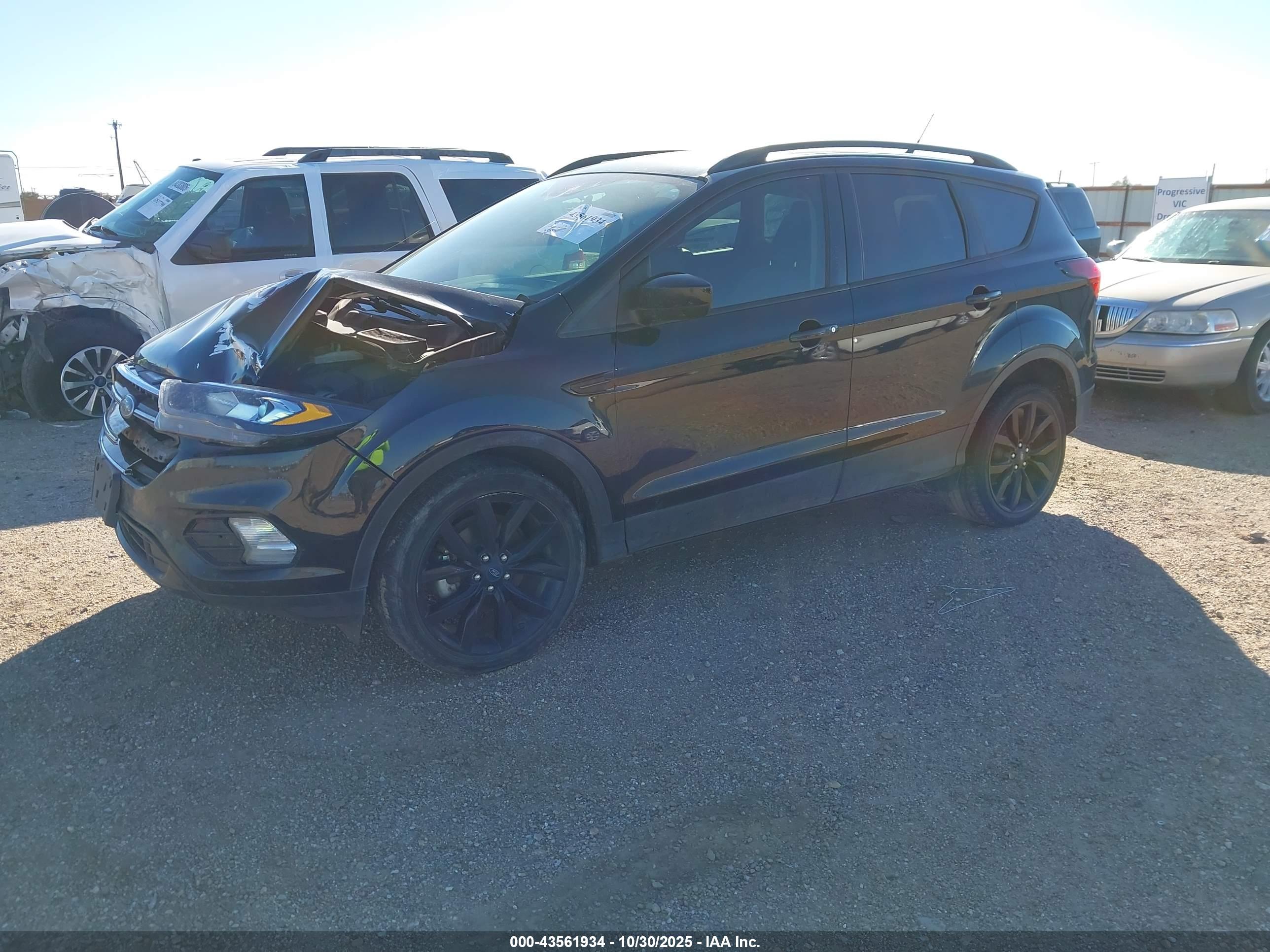 FORD ESCAPE image 2