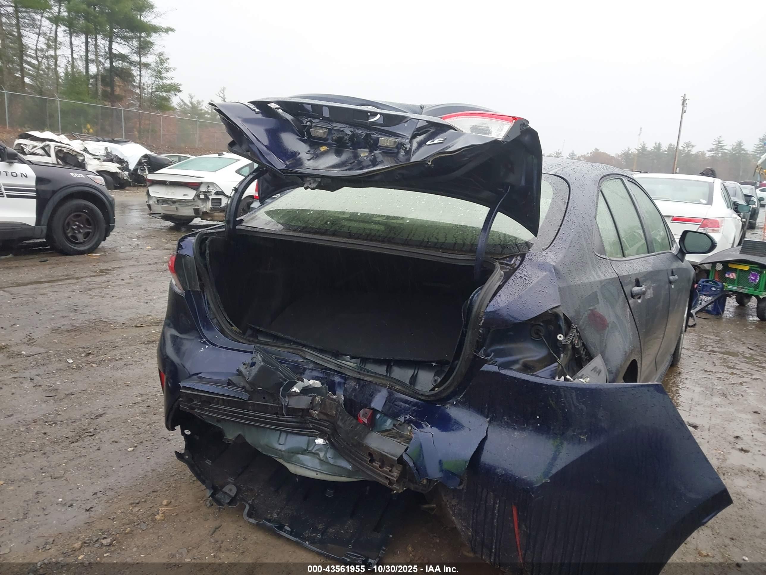 TOYOTA COROLLA image 6
