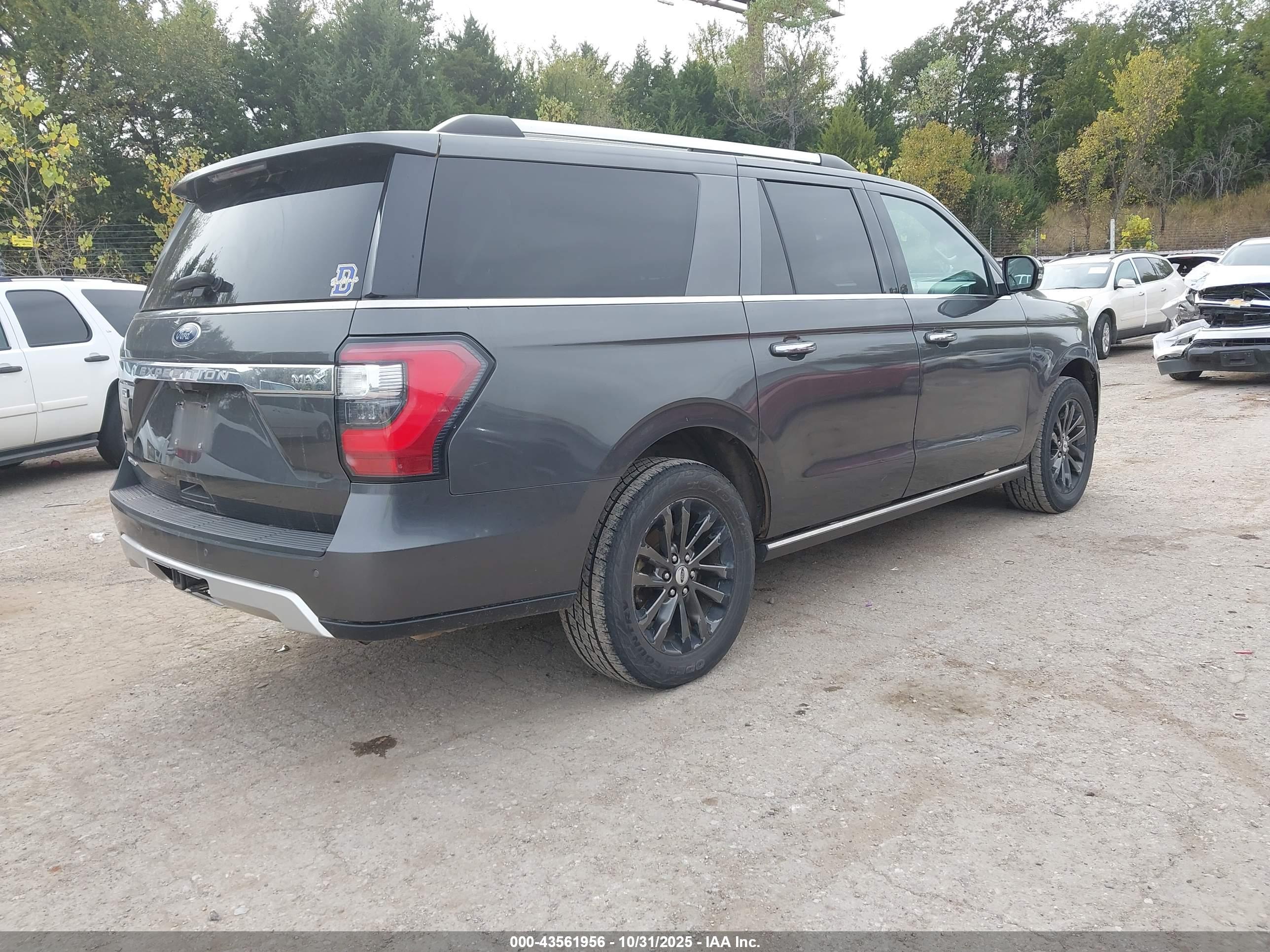 FORD EXPEDITION image 4