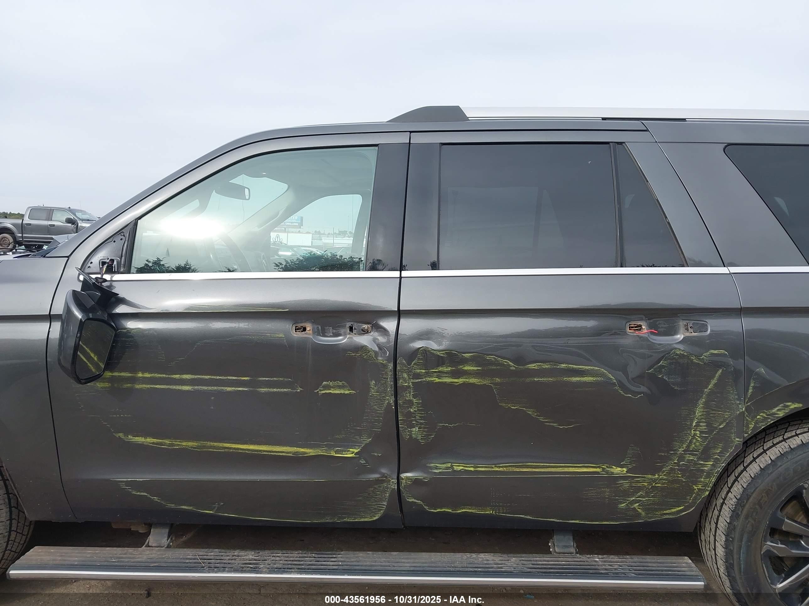 FORD EXPEDITION image 6