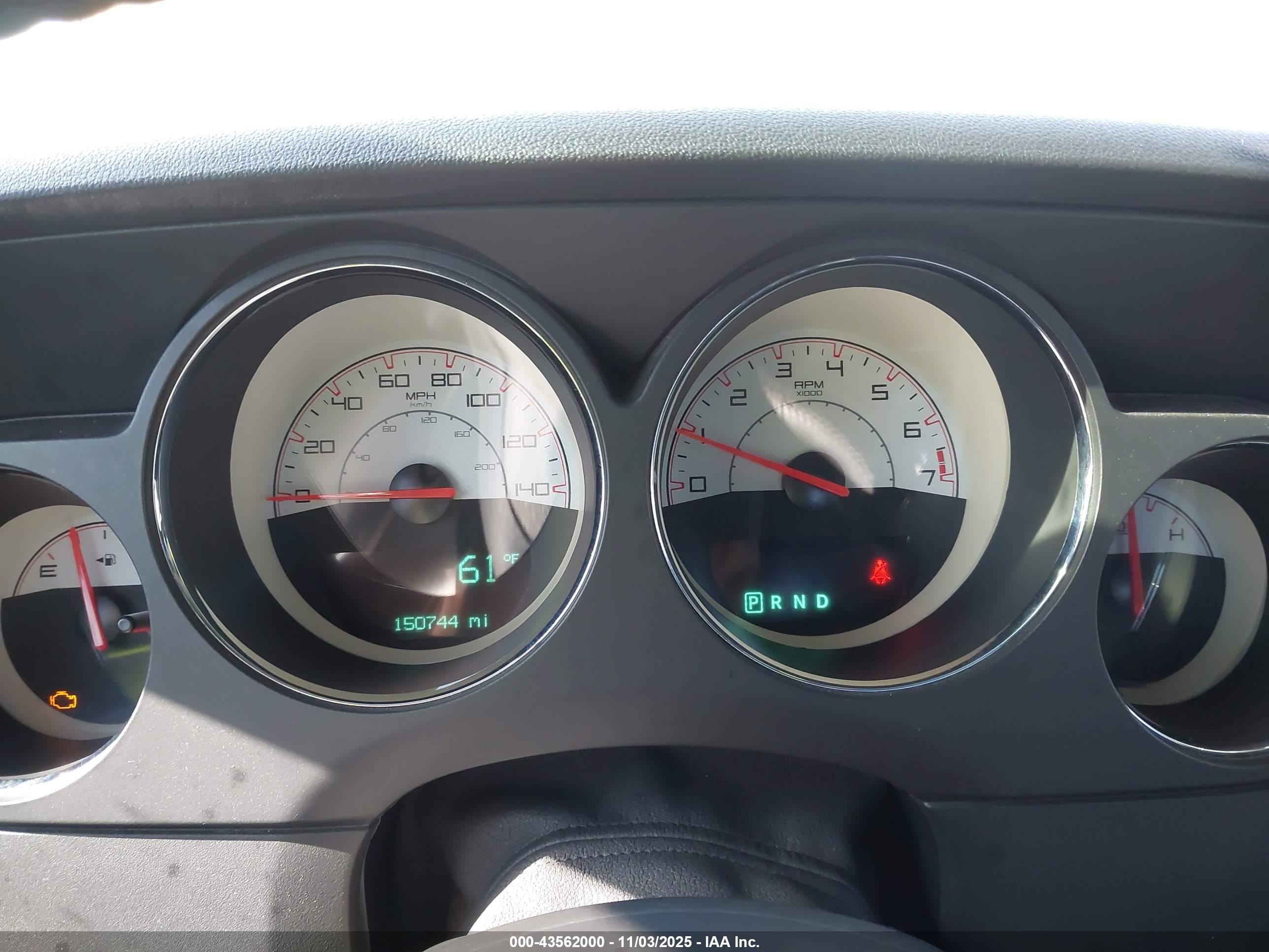 DODGE CHALLENGER image 7