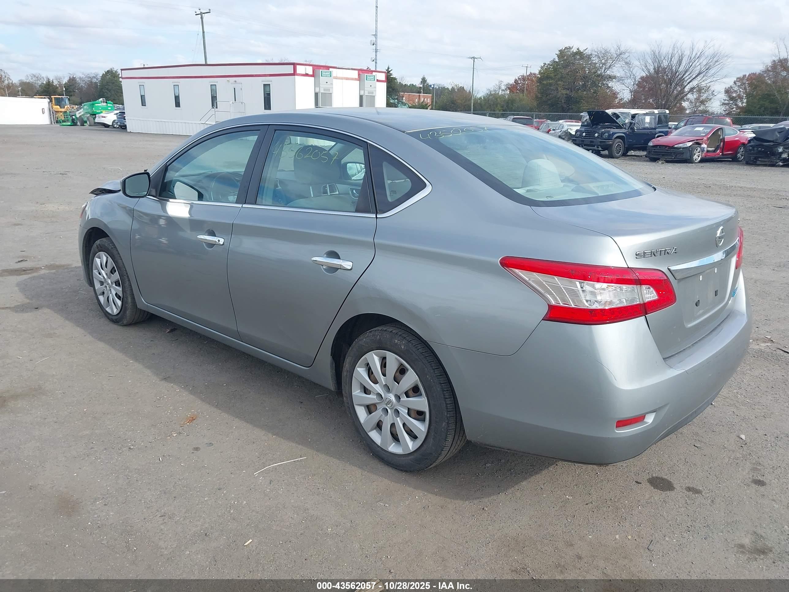 NISSAN SENTRA image 3